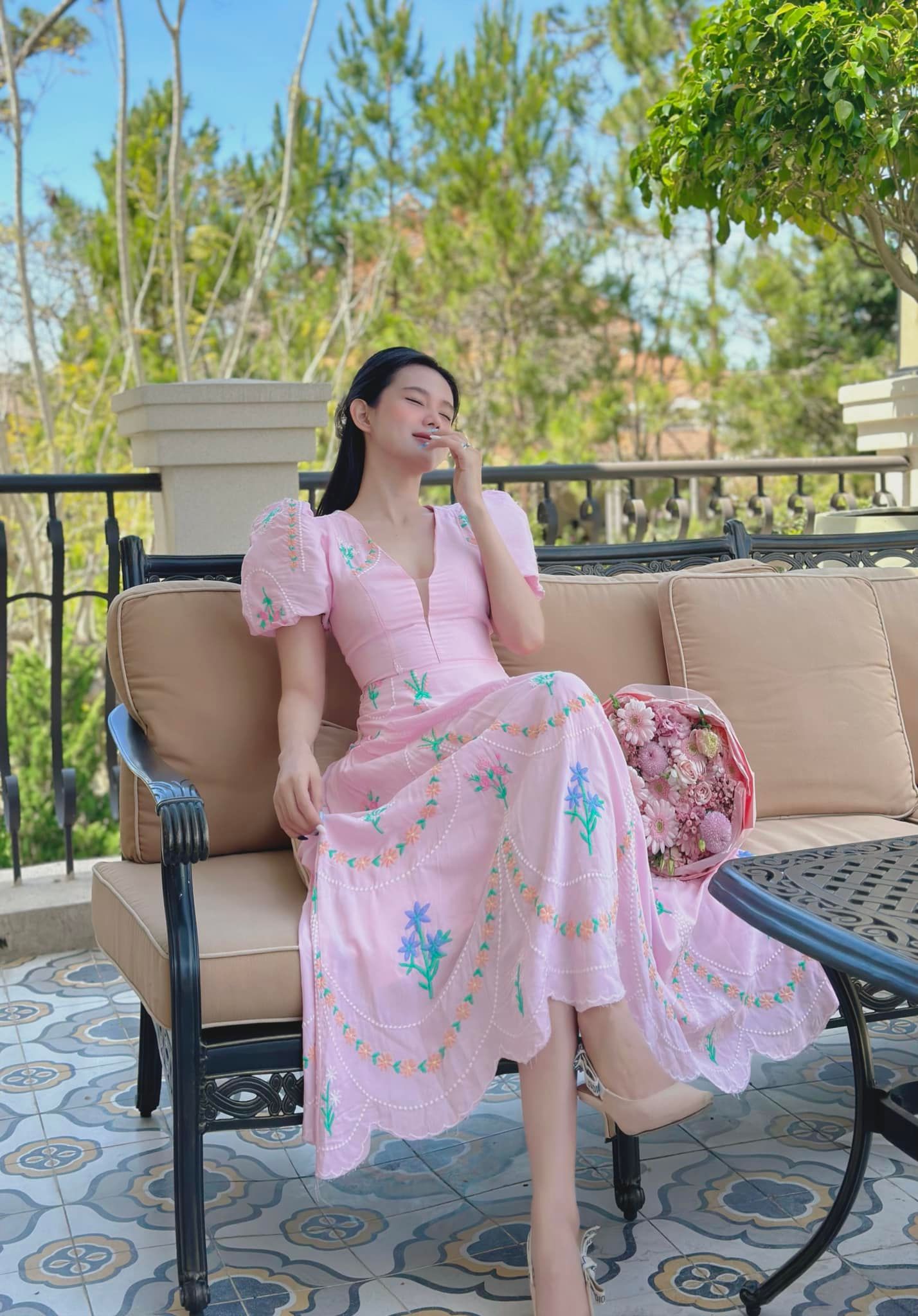 Maxi Tay Phồng Cổ V