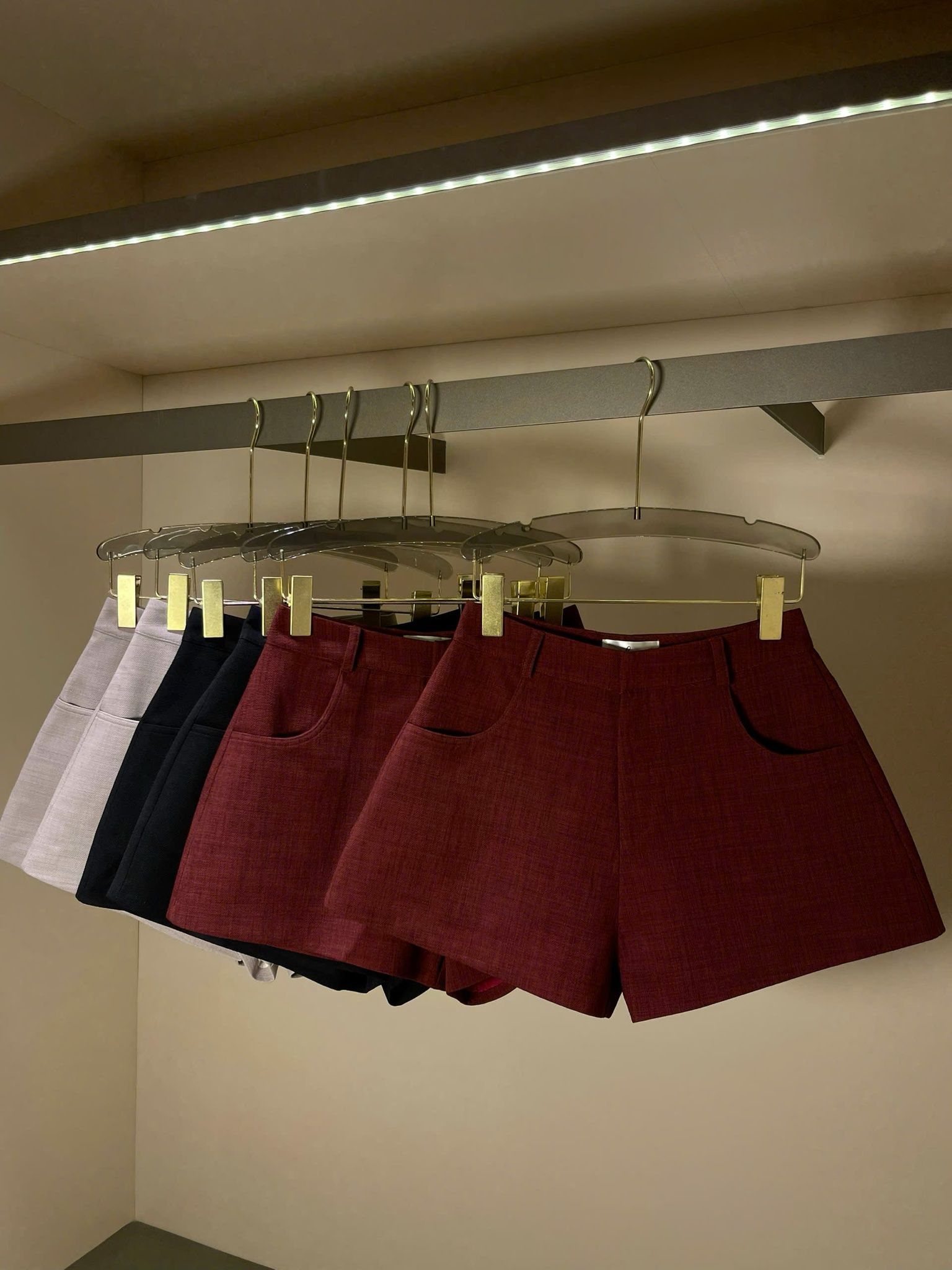 Quần Short Cài Nút