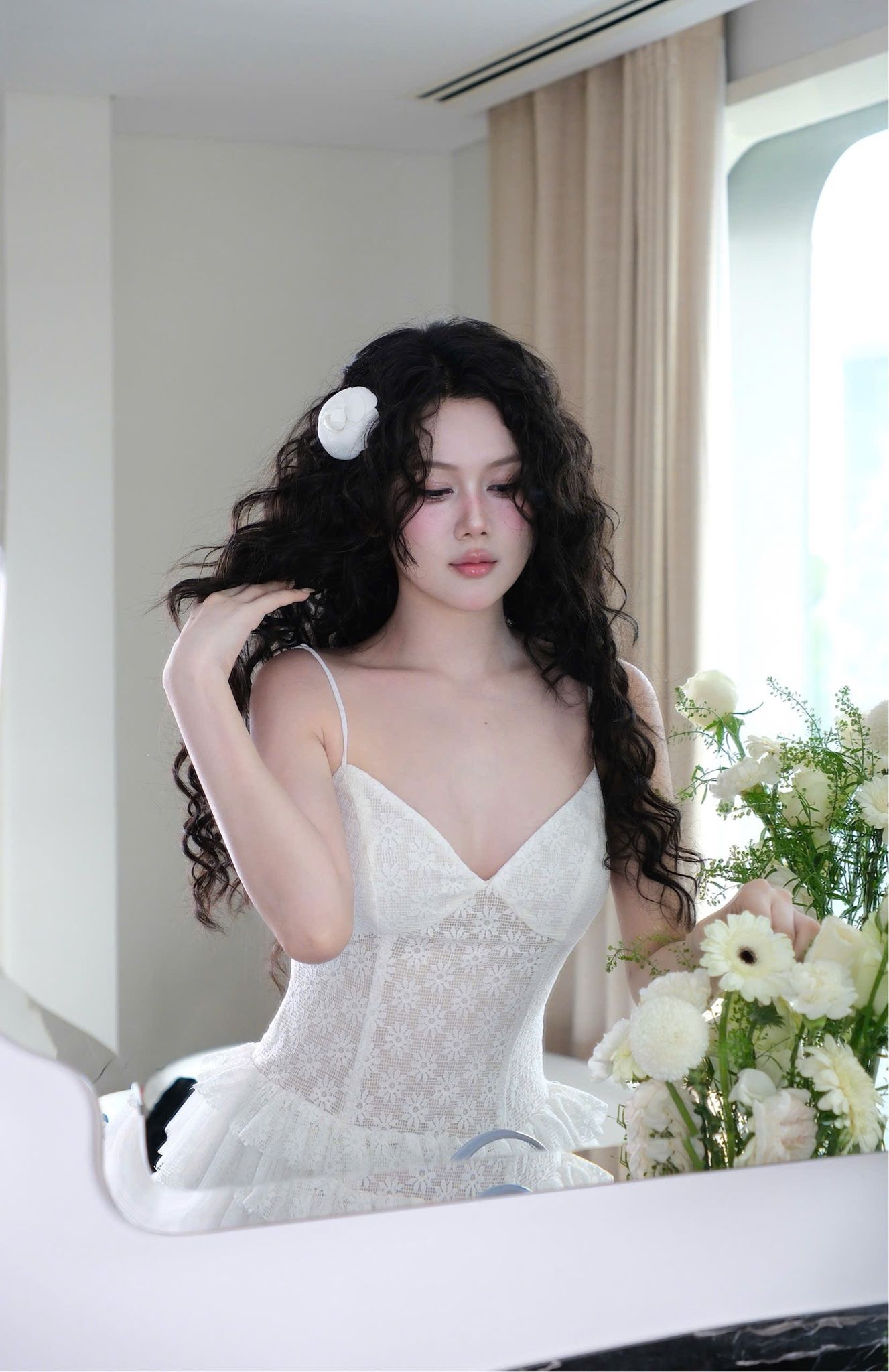 Đầm Ren Tầng Họa Tiết