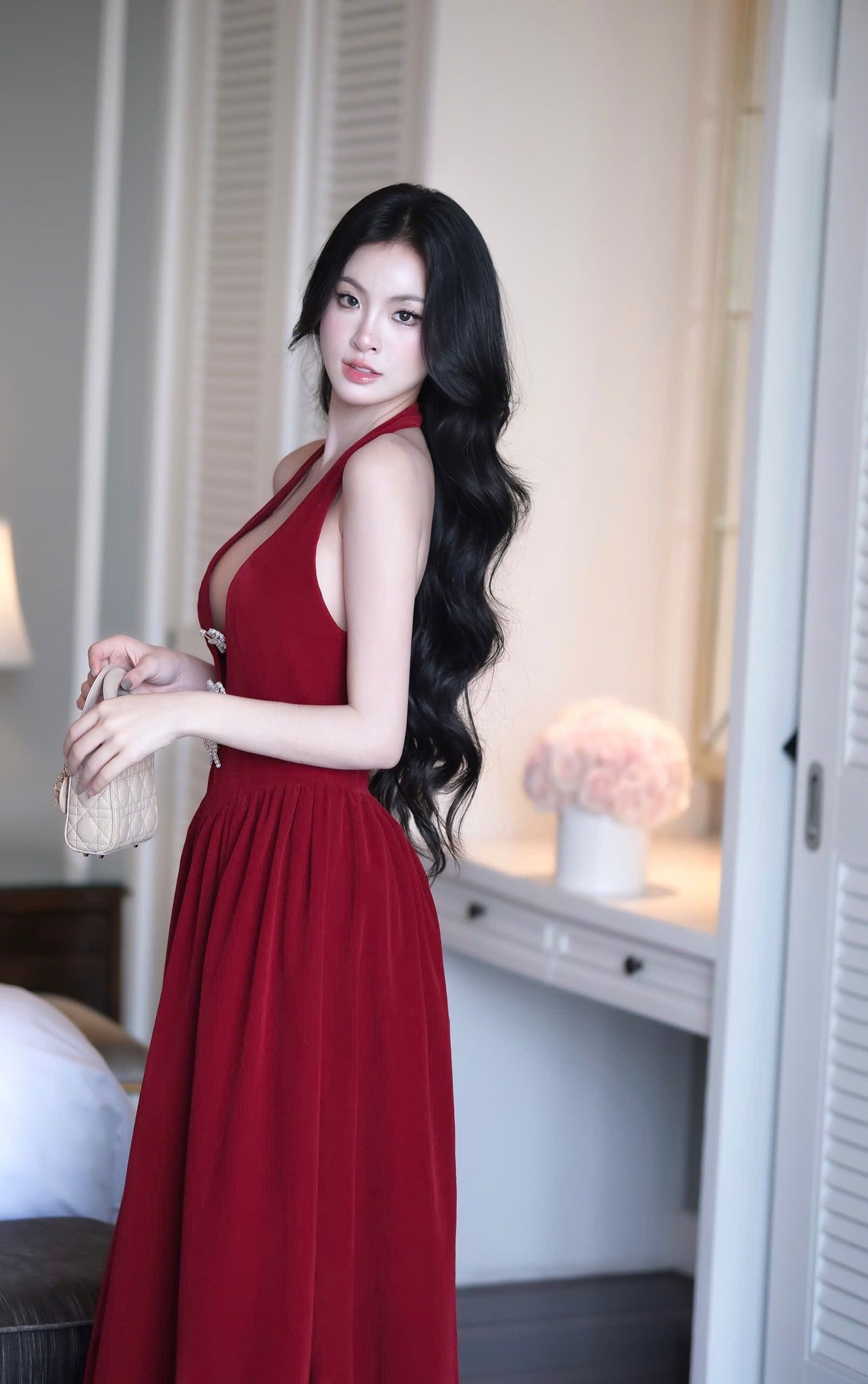Đầm Nhung Yếm Kèm Nơ