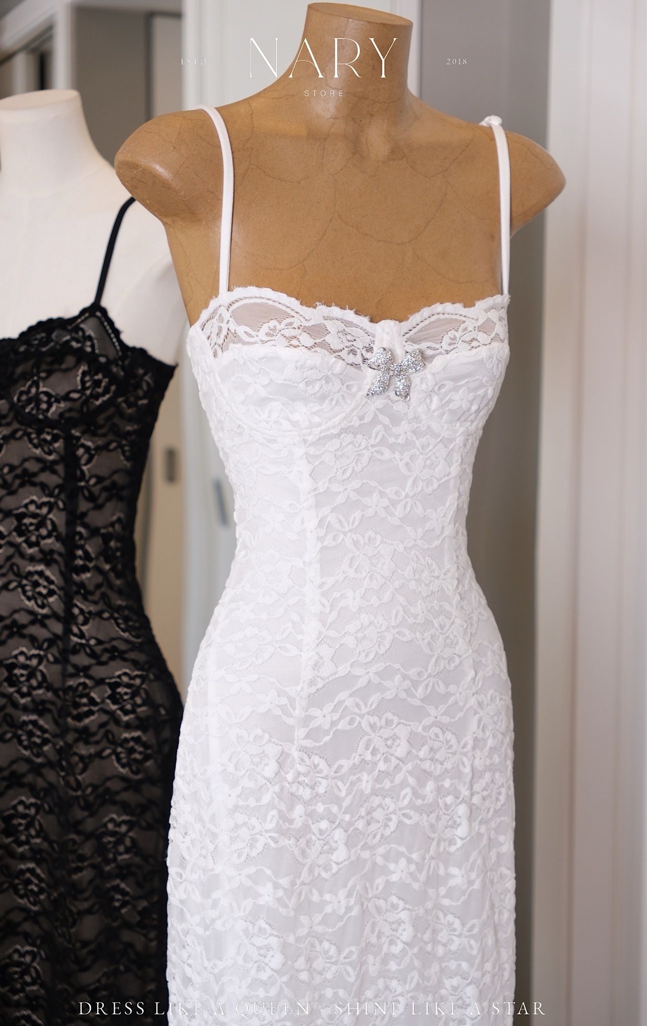 Đầm 2S Ren Kèm Charm