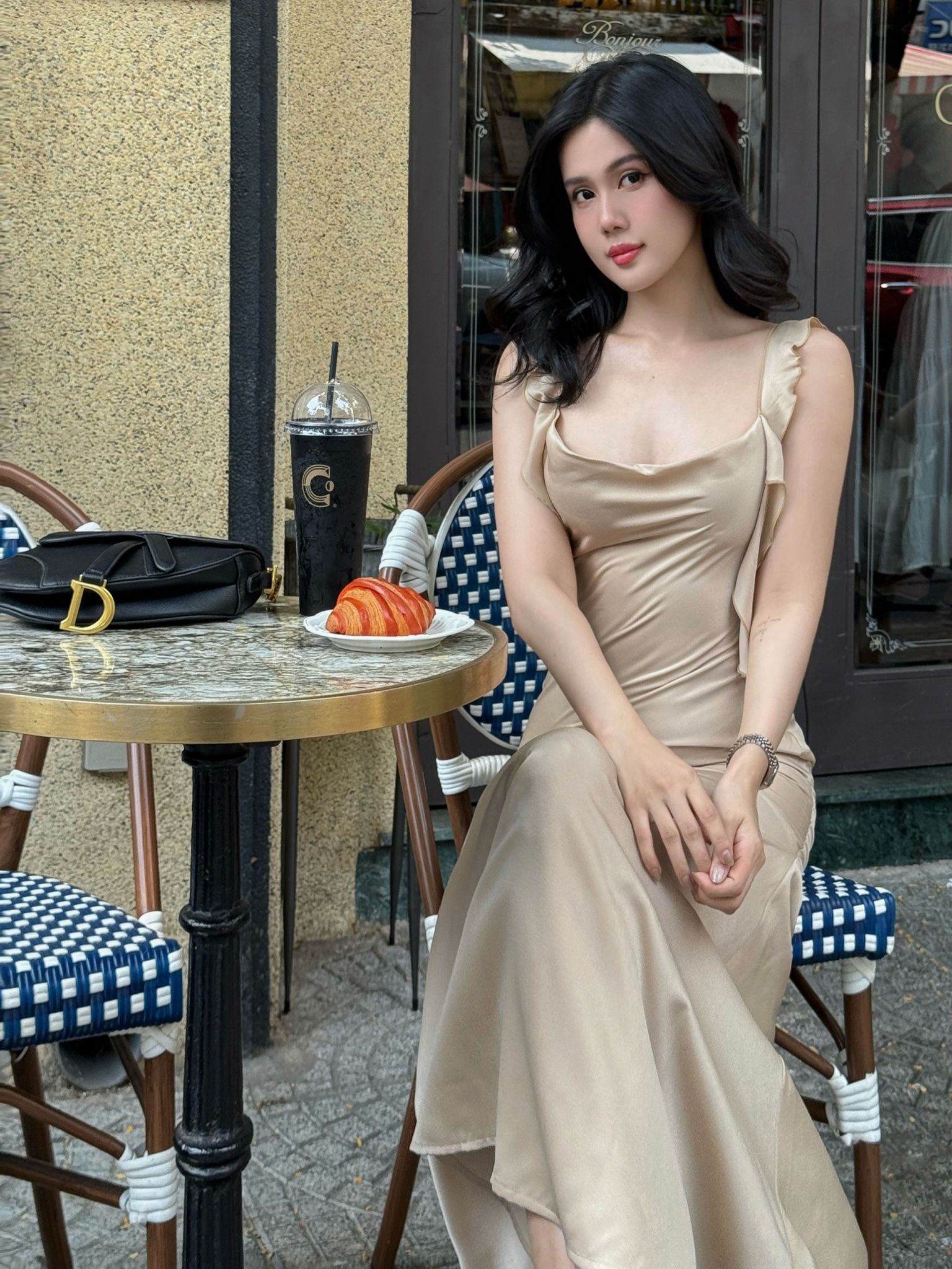 Đầm Lụa Đuôi Cá 2S Tua Rua