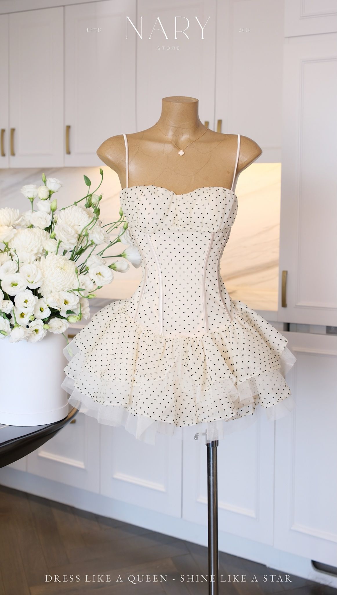 Đầm Lưới Chấm Bi Xòe Tầng