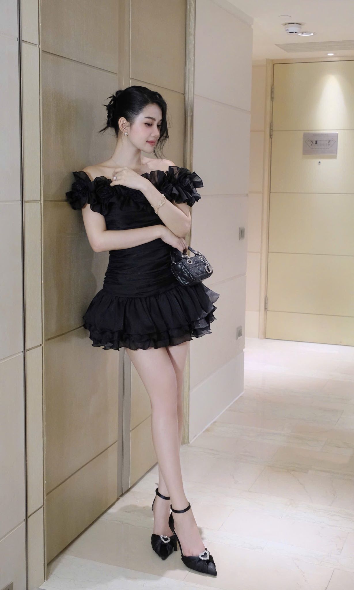 Đầm Voan Bẹt Vai Đính Bông
