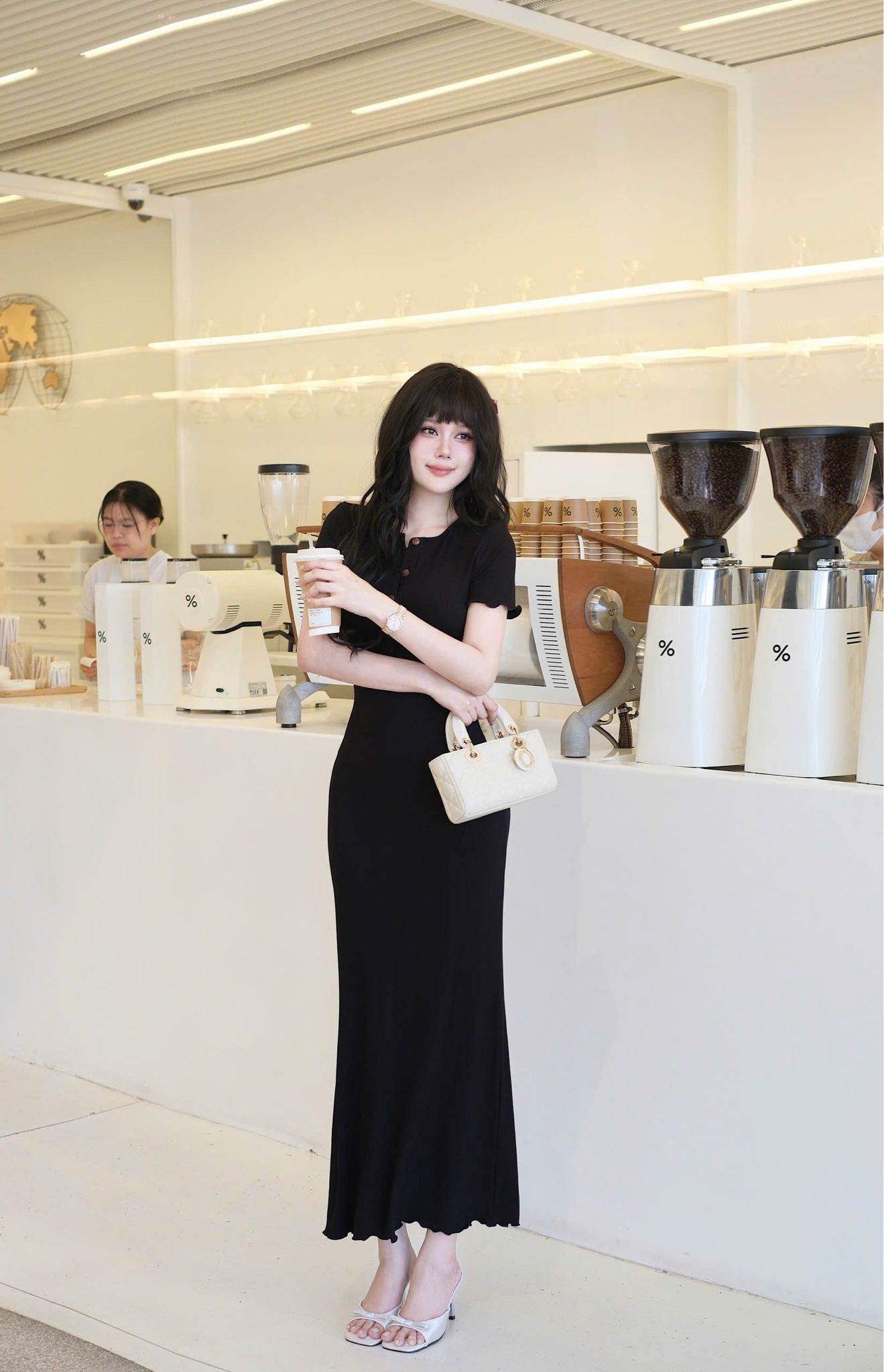 Đầm Thun Viền Bèo Tay Con