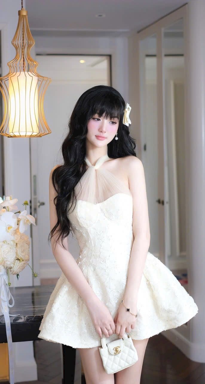 Đầm Yếm Lưới Nền Hoa