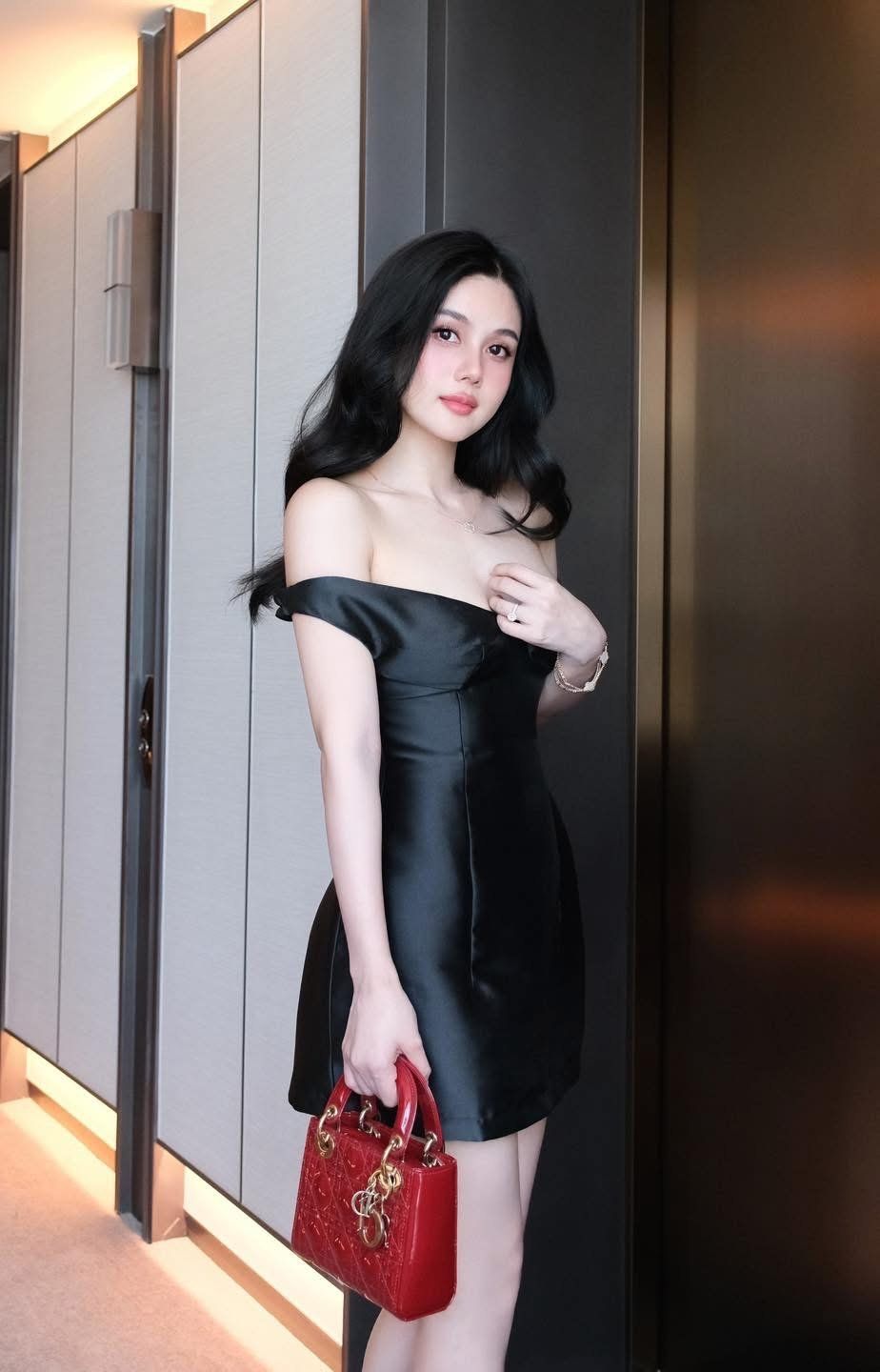 Đầm Xòe Tacta Bẹt Vai