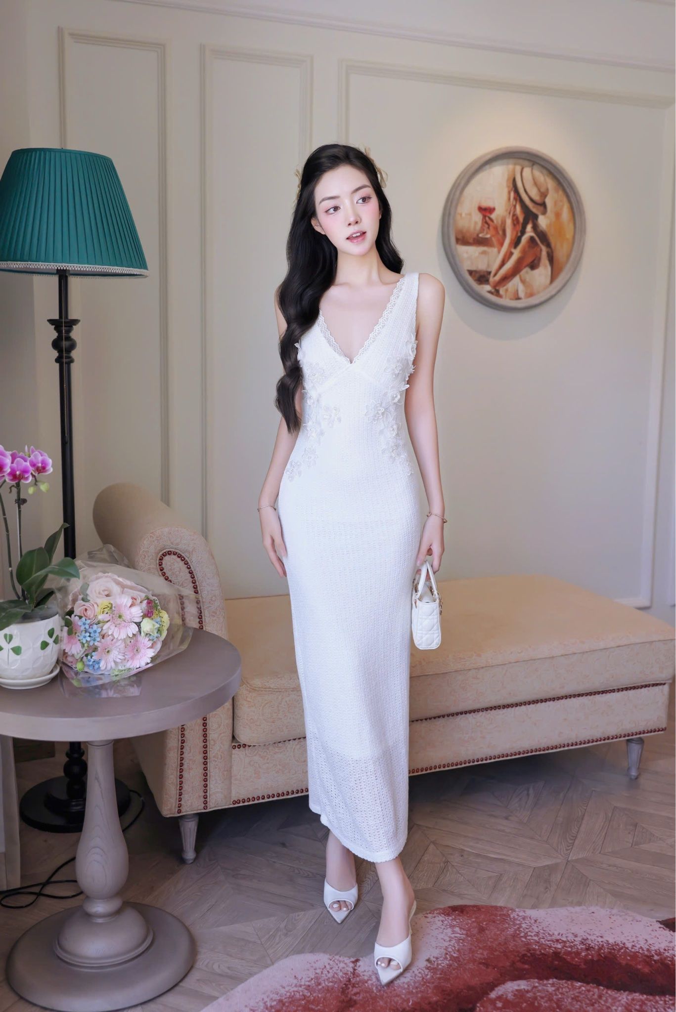 Đầm Thun Cổ V Đính Hoa