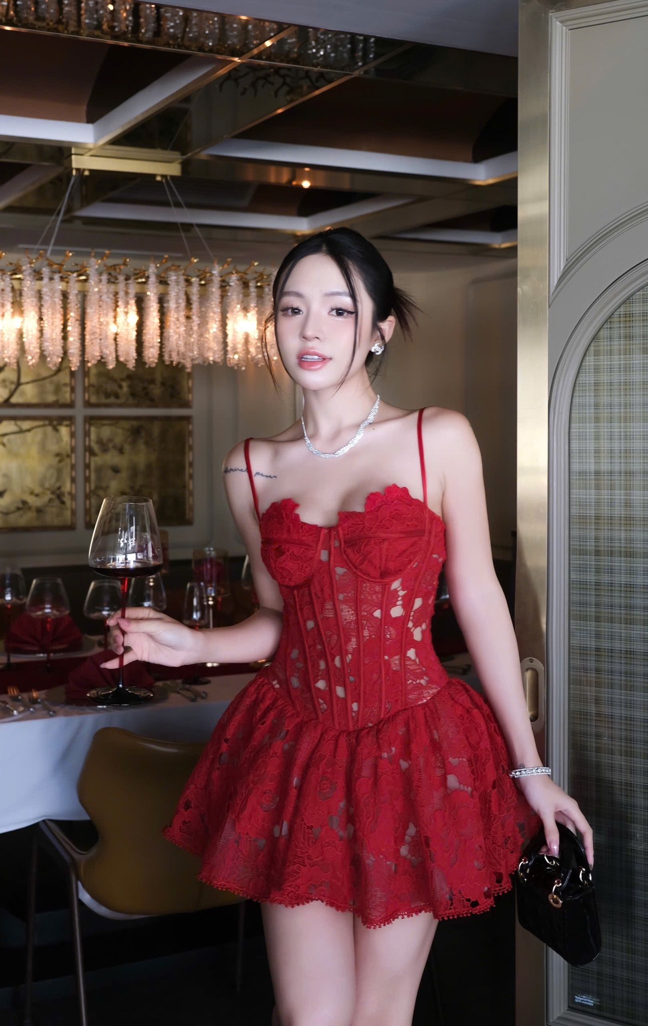 Đầm 2S Ren Nền Hoa