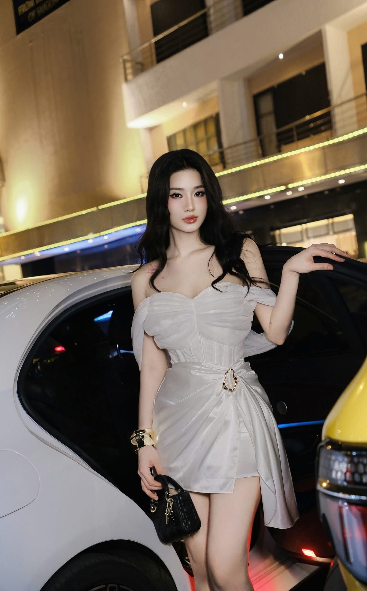 Đầm Lưới Bẹt Vai Phối Lụa