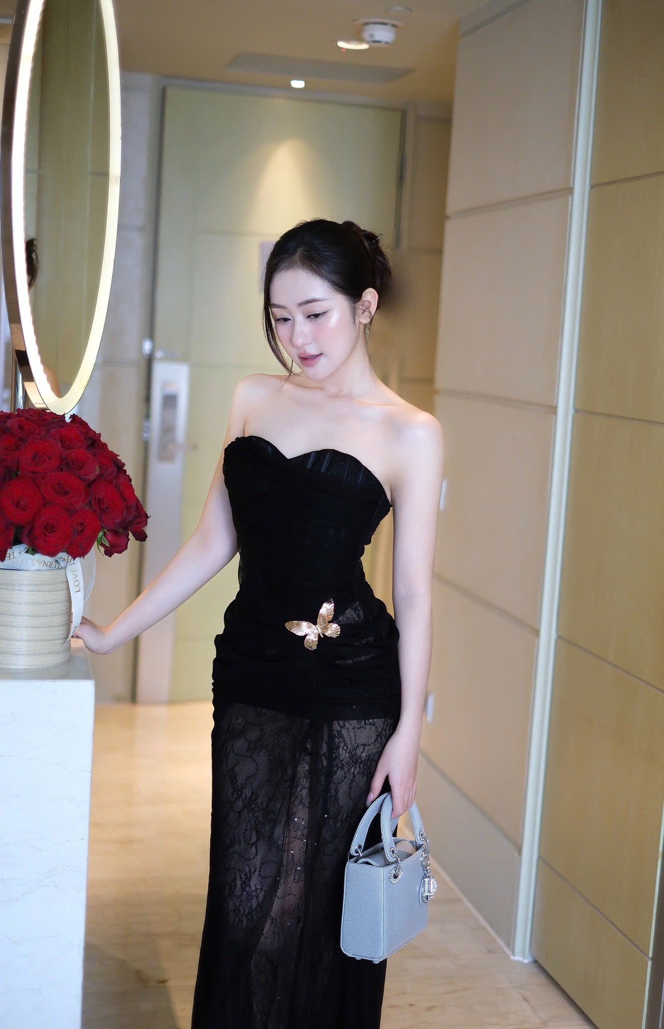 Đầm Ống Lưới Kèm Bướm