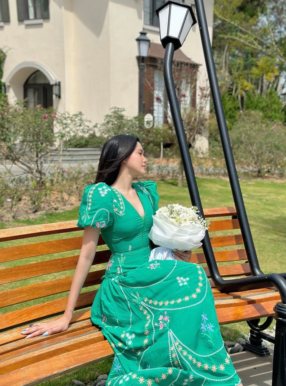 Maxi Tay Phồng Cổ V