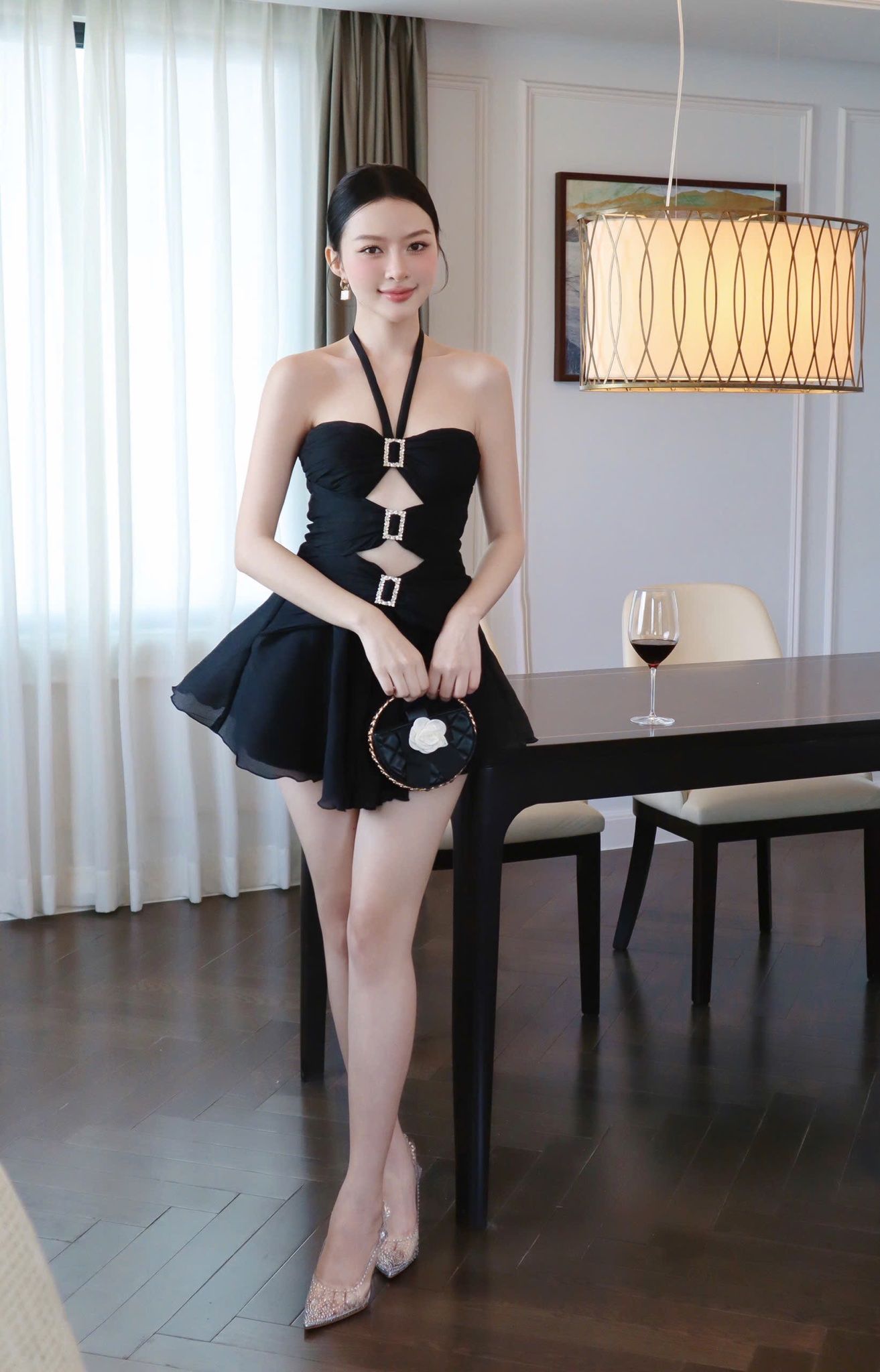 Đầm Voan Khoét Cột Yếm
