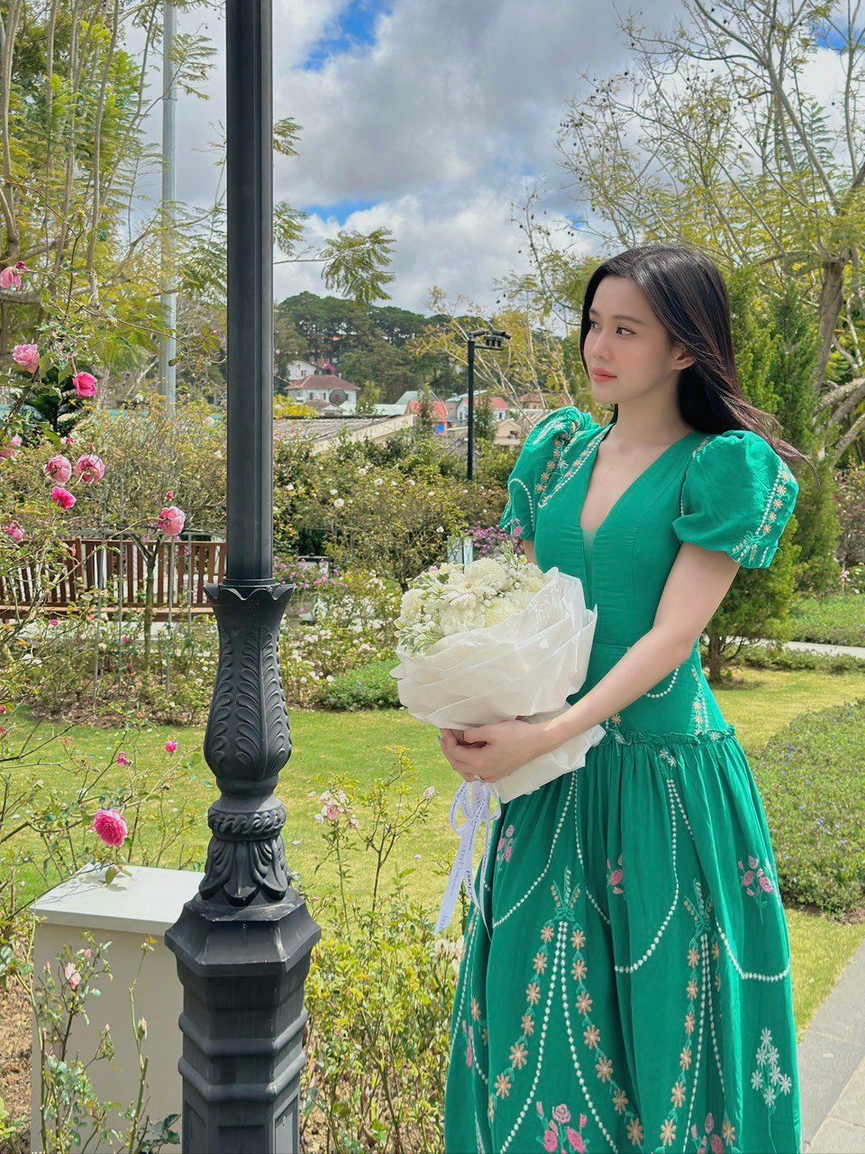 Maxi Tay Phồng Cổ V