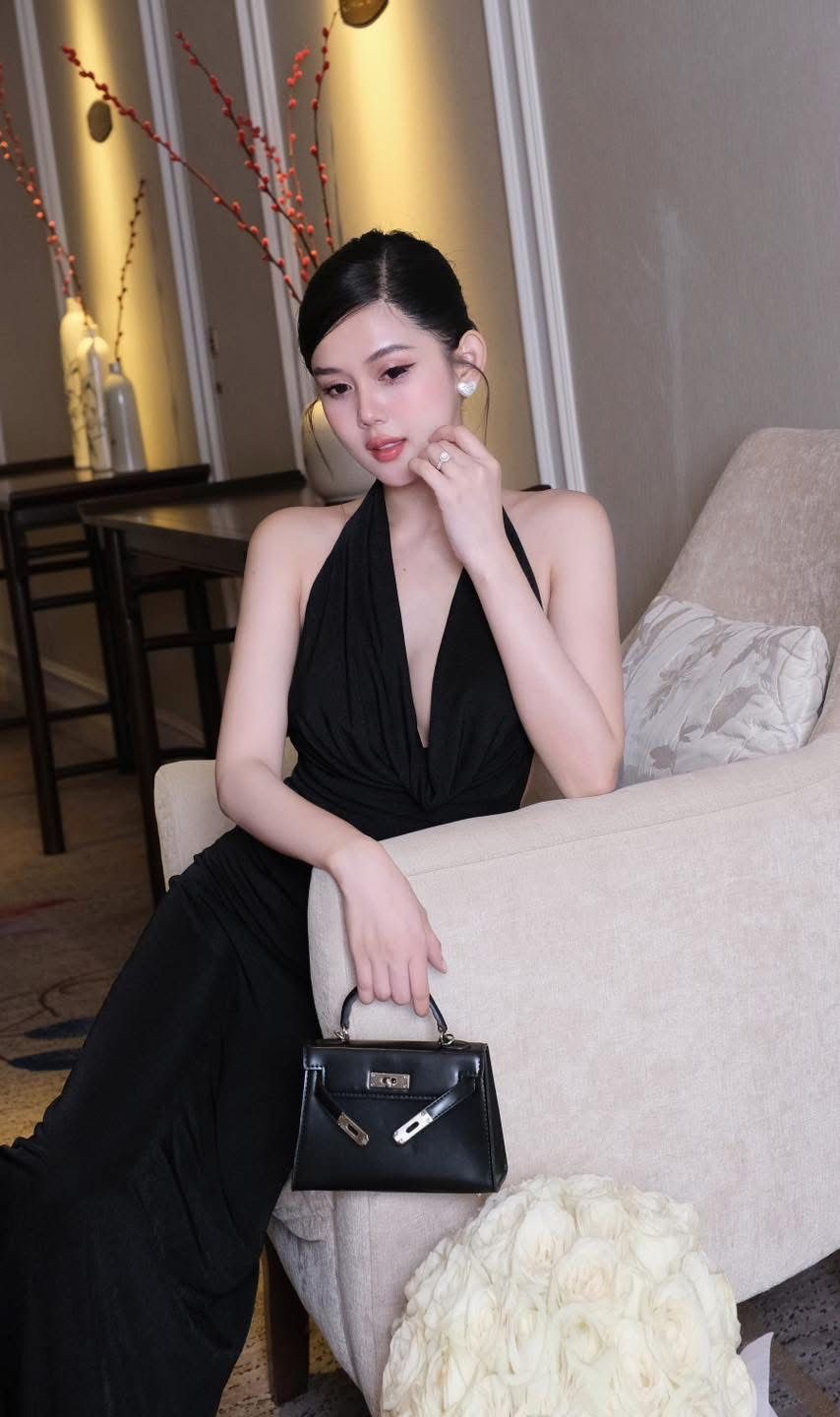 Đầm Nhũ Cỗ Đỗ Nhúng Sau