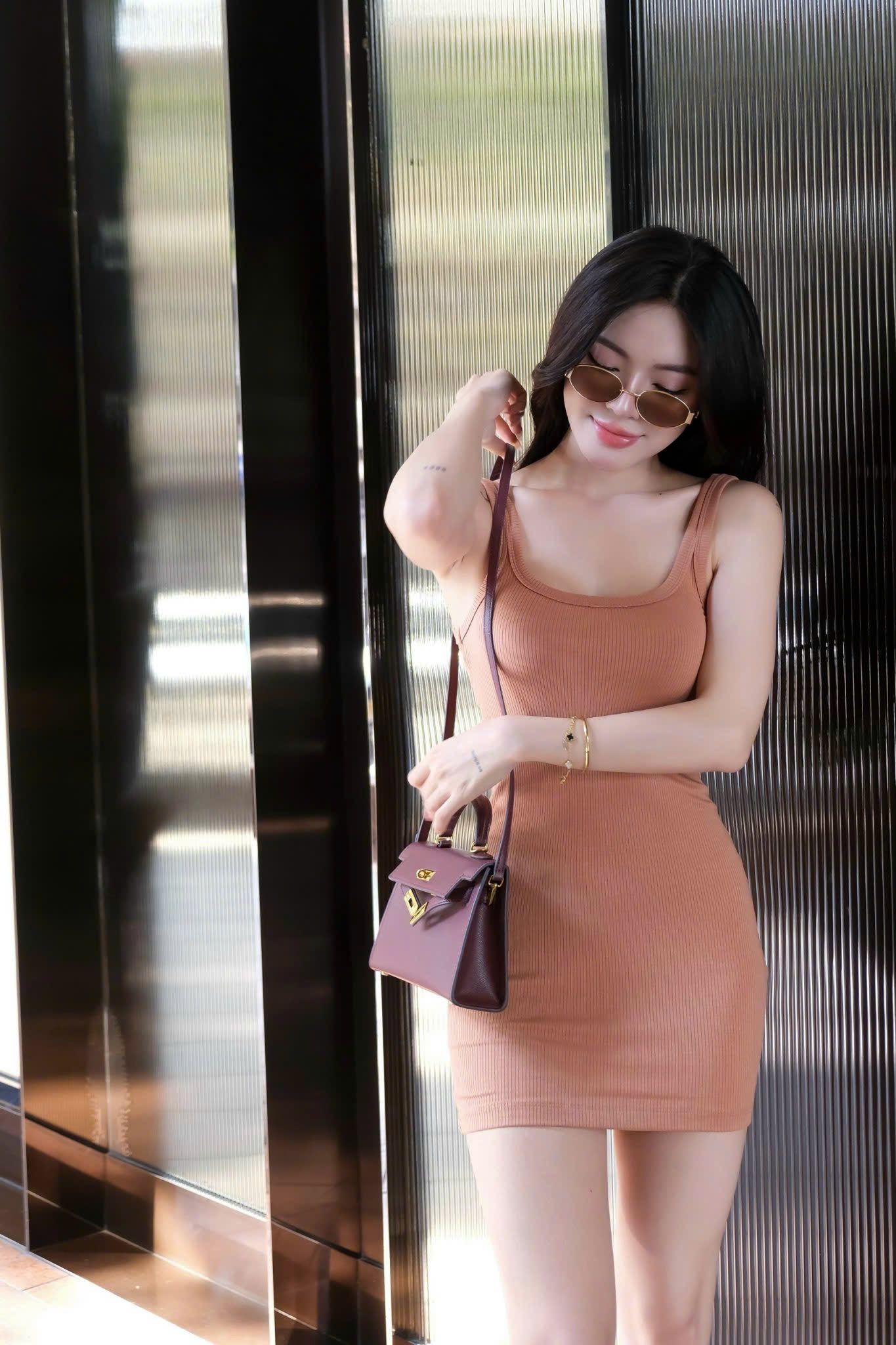 Đầm Thun Trơn 2S