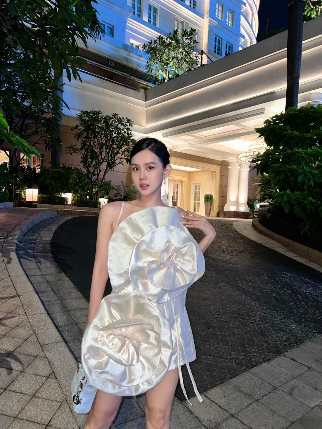 Đầm 2 Hoa Hồng