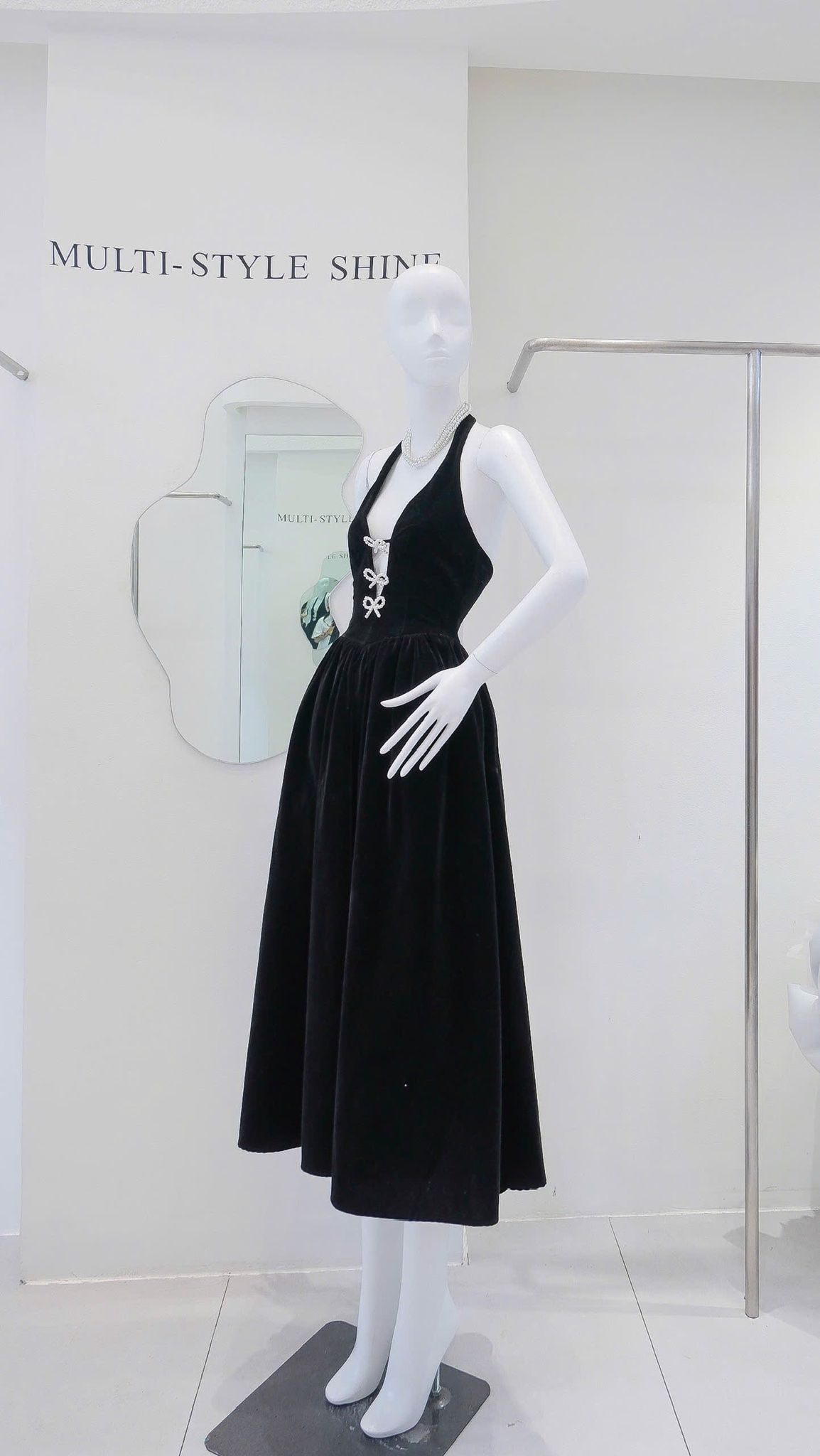 Đầm Nhung Yếm Kèm Nơ