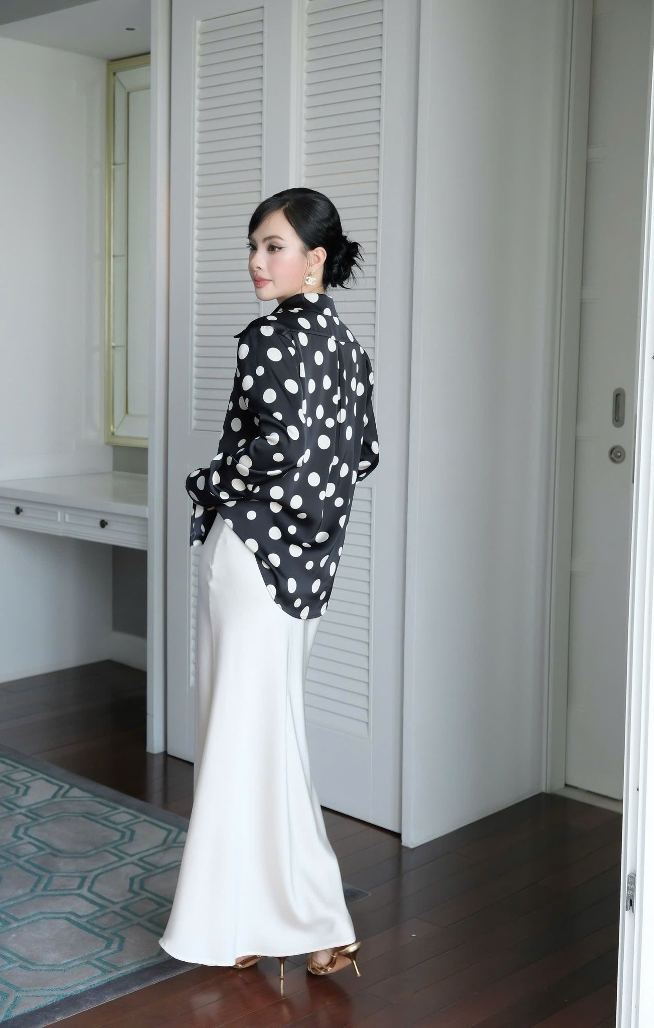 Áo SM Chấm Bi To