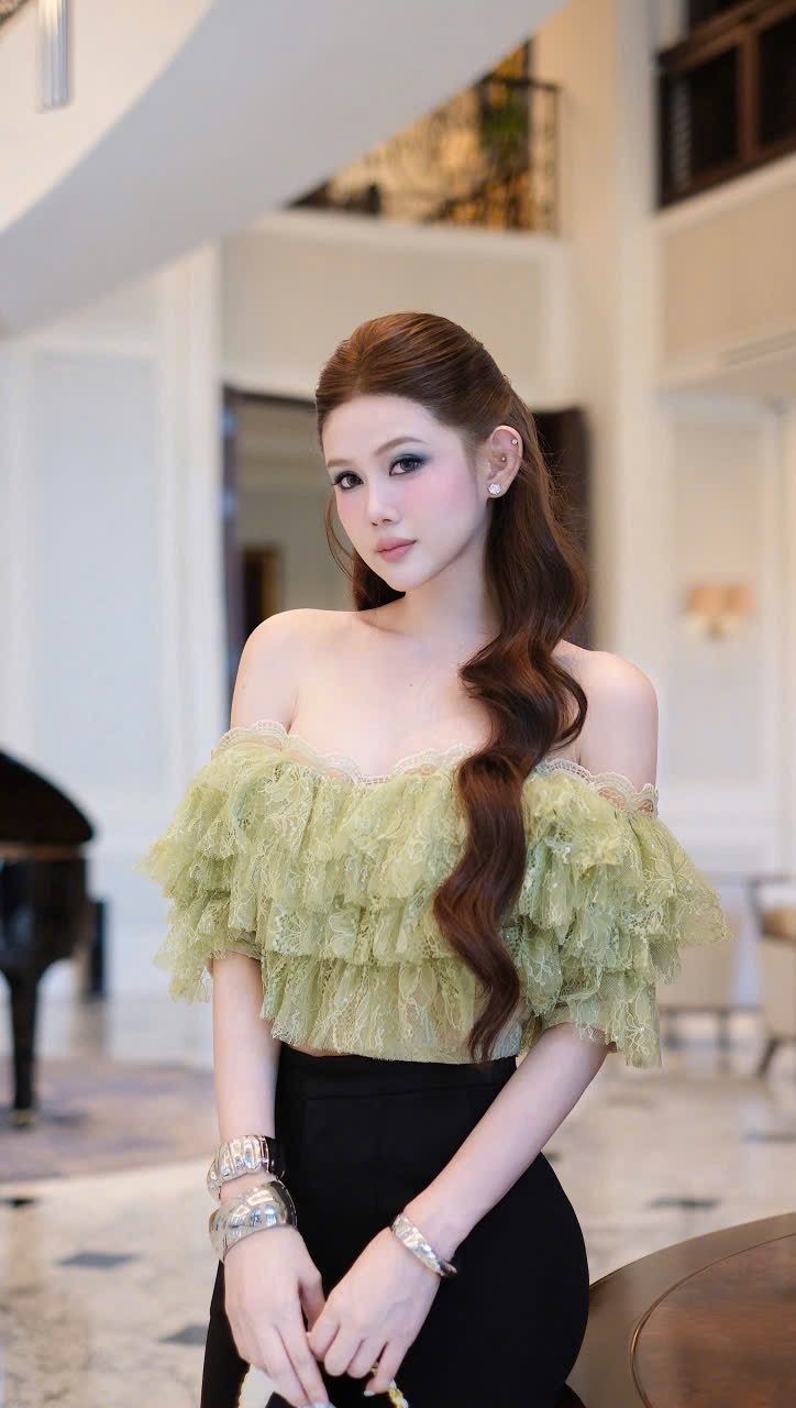 Áo Ren Tầng Bẹt Vai