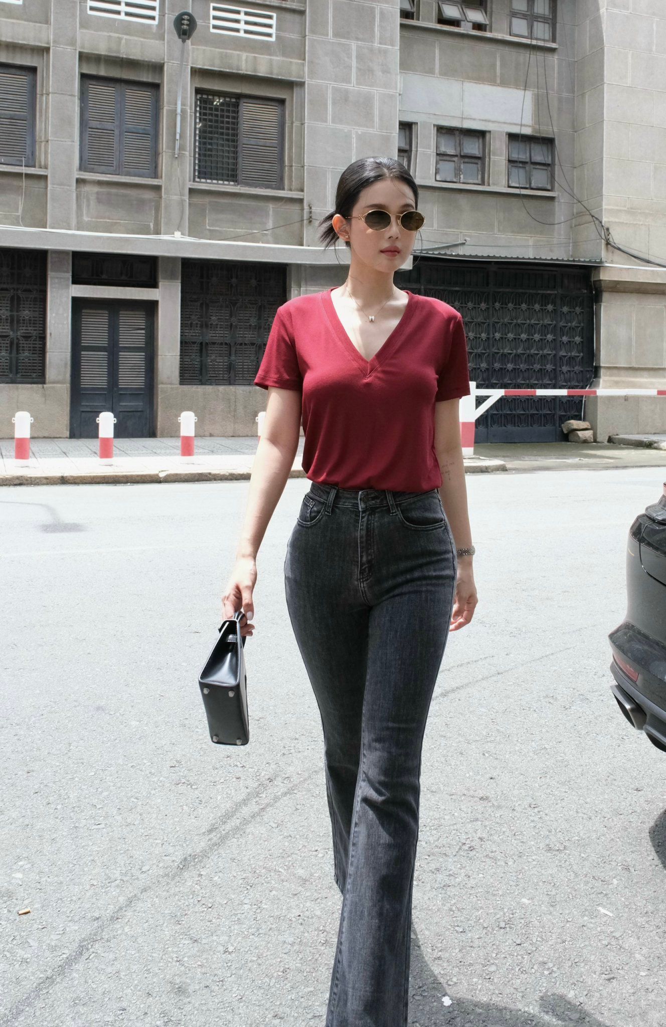 Áo Thun Tay Cộc Cổ V