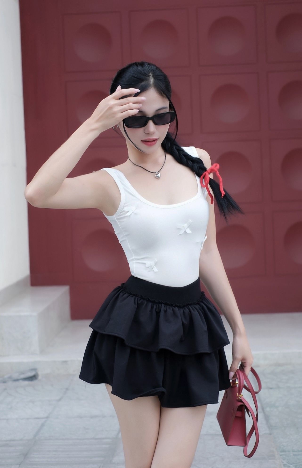 Áo Thun Cổ U Đính Nơ