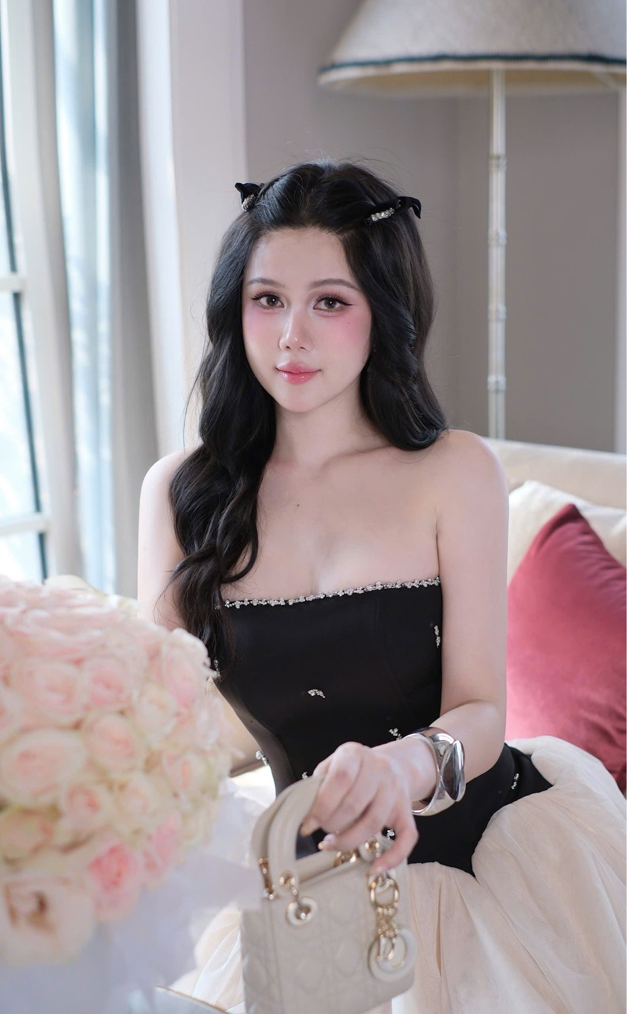 Đầm Cup Kết Viền Đá