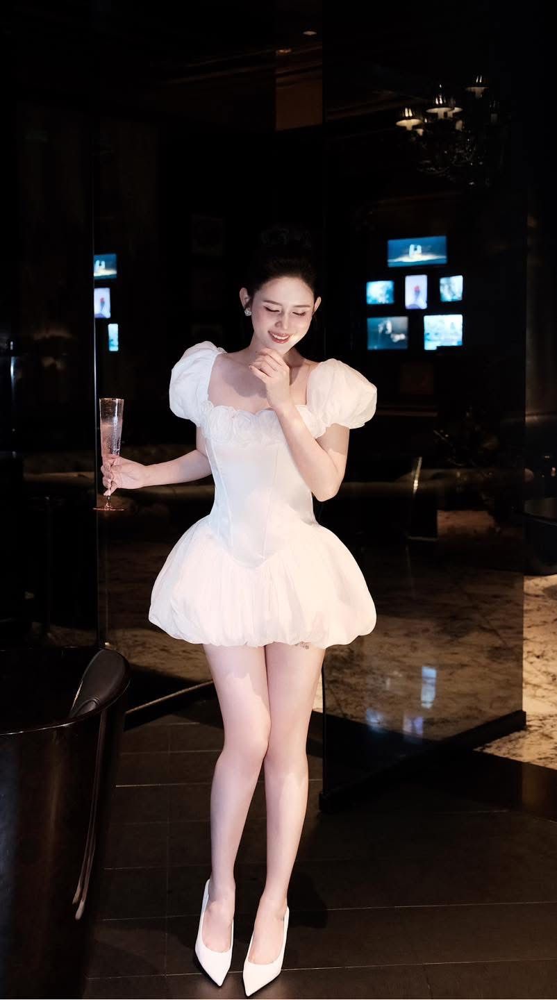 Đầm Voan Bí Đính Viền Bông