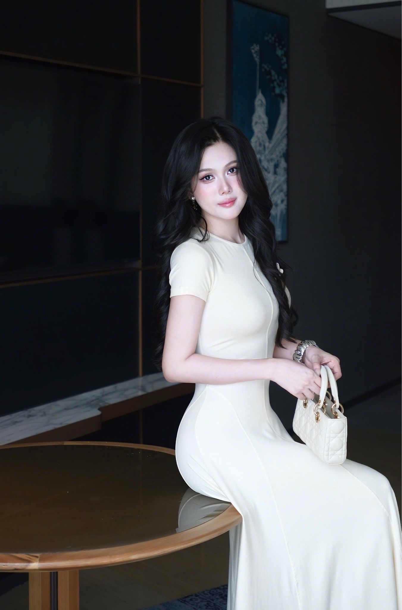 Đầm Thun Trơn Kèm Hoa