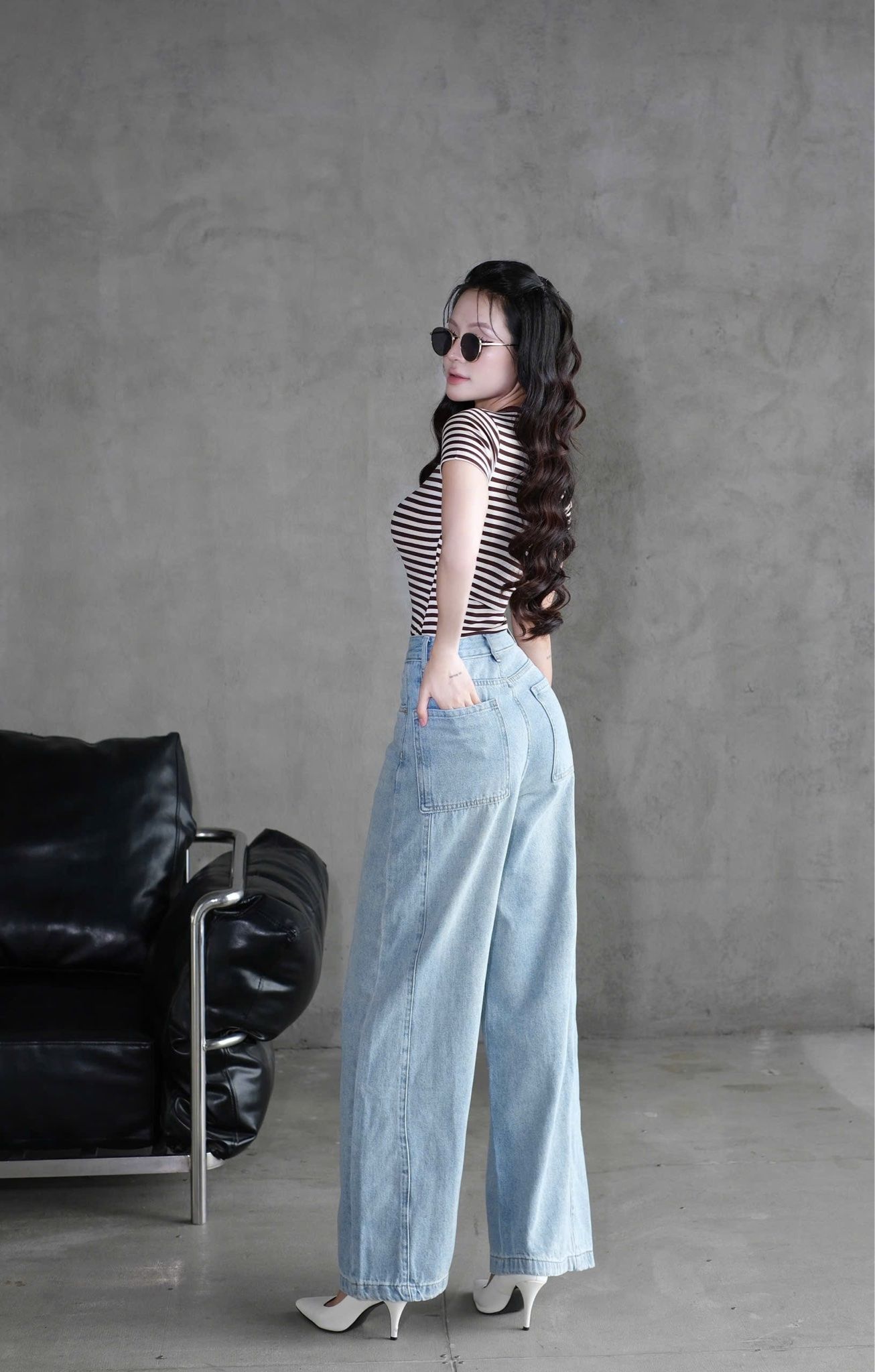 Quần Jean Ống Rộng Kèm Nịt