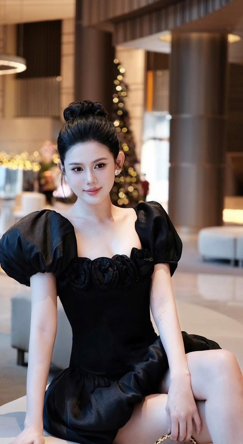 Đầm Voan Bí Đính Viền Bông