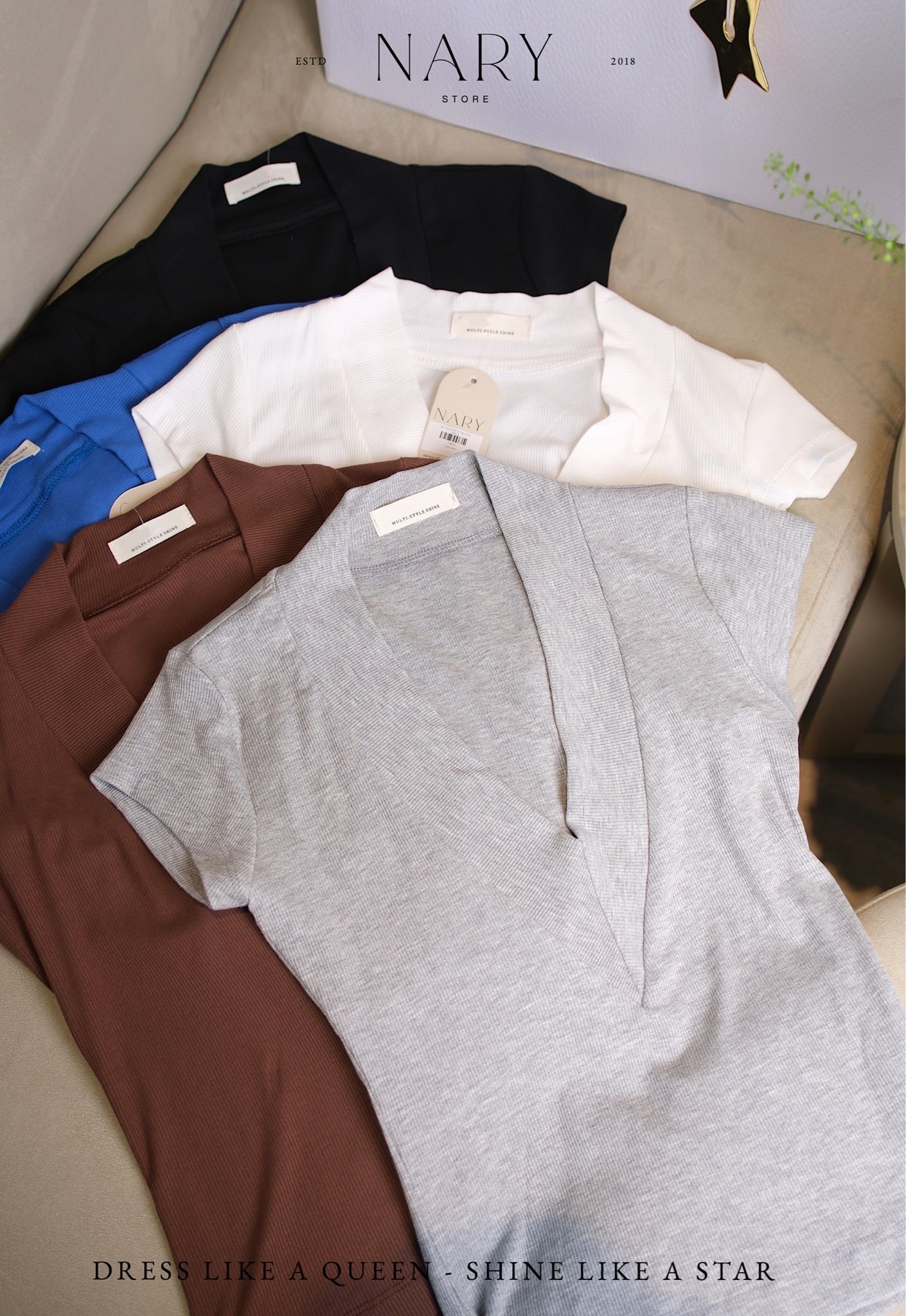 Áo Thun Cổ V Tay Con