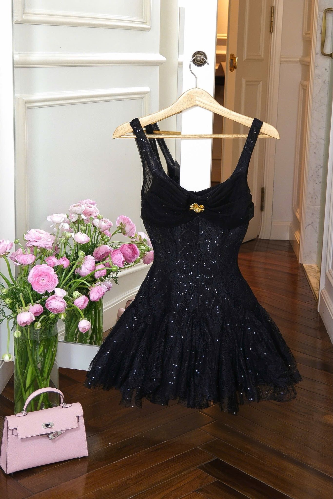 Đầm Lưới Ren 2S Kèm Charm