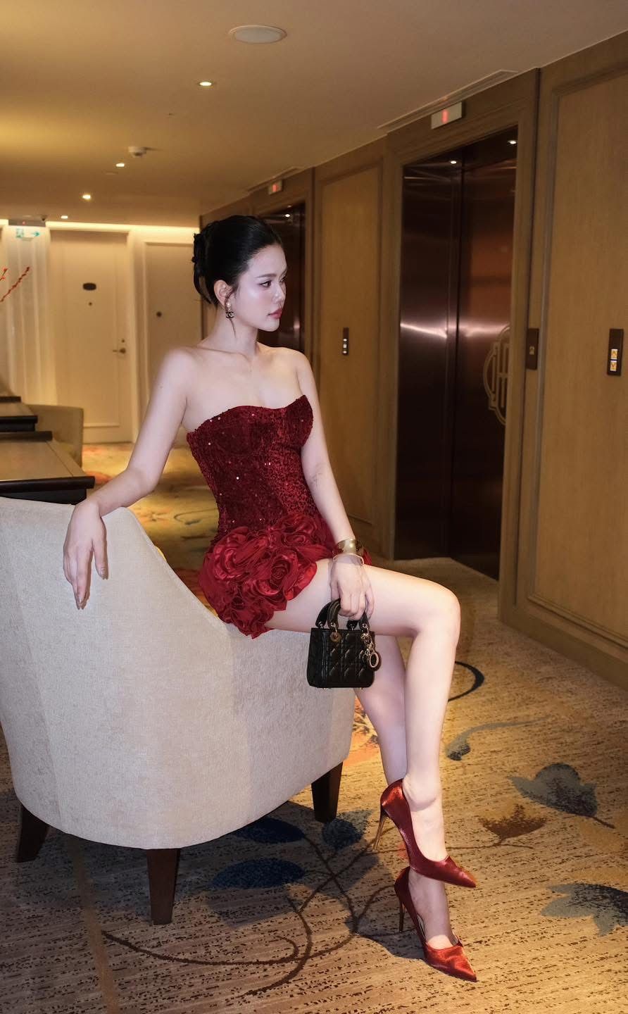 Đầm Cup Kim Sa Kết Bông