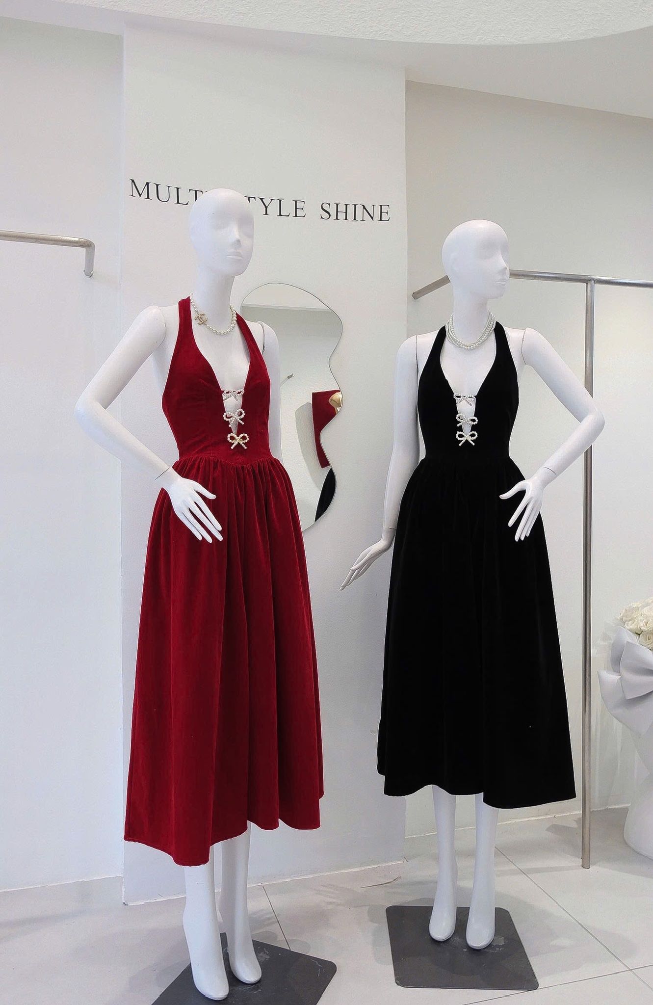 Đầm Nhung Yếm Kèm Nơ
