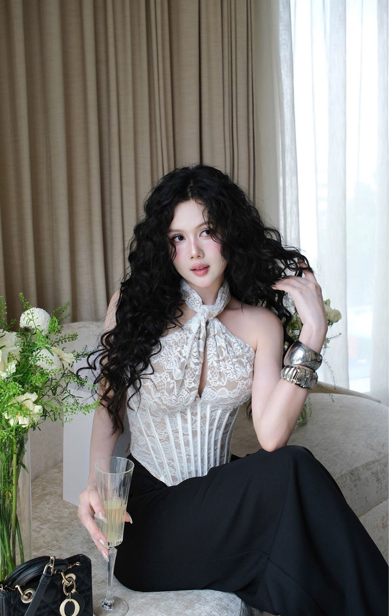 Áo Yếm Ren Nền Hoa