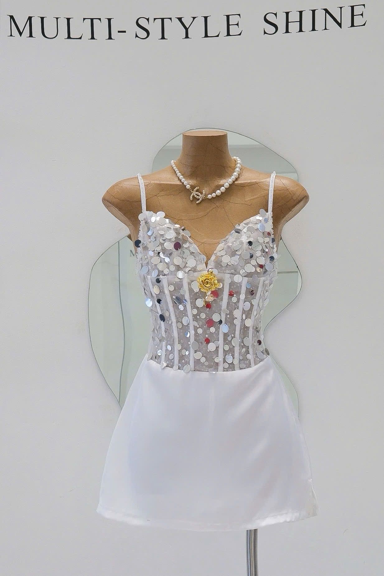 Đầm Lưới Kim Sa Phối Lụa