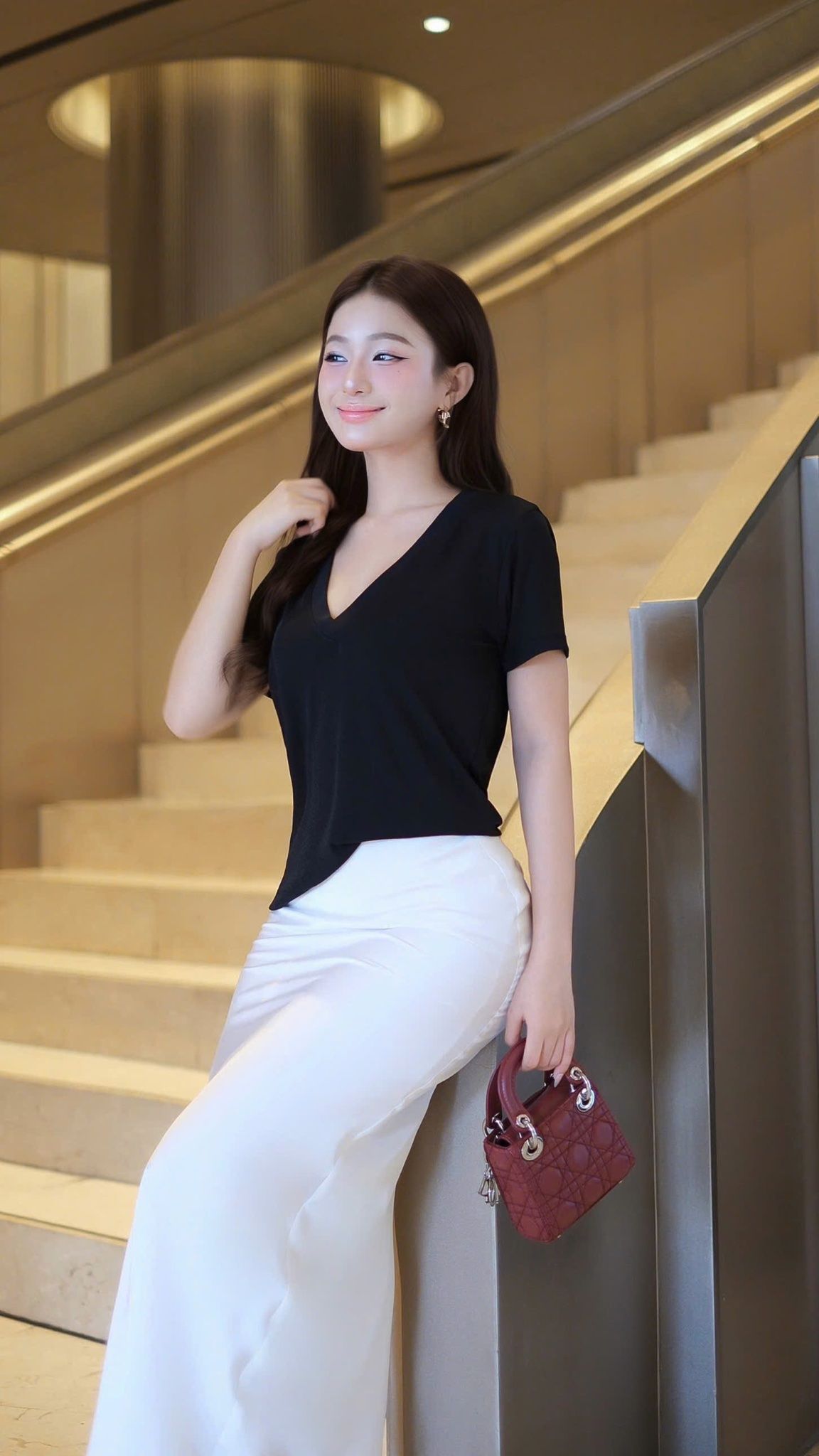 Áo Thun Tay Cộc Cổ V