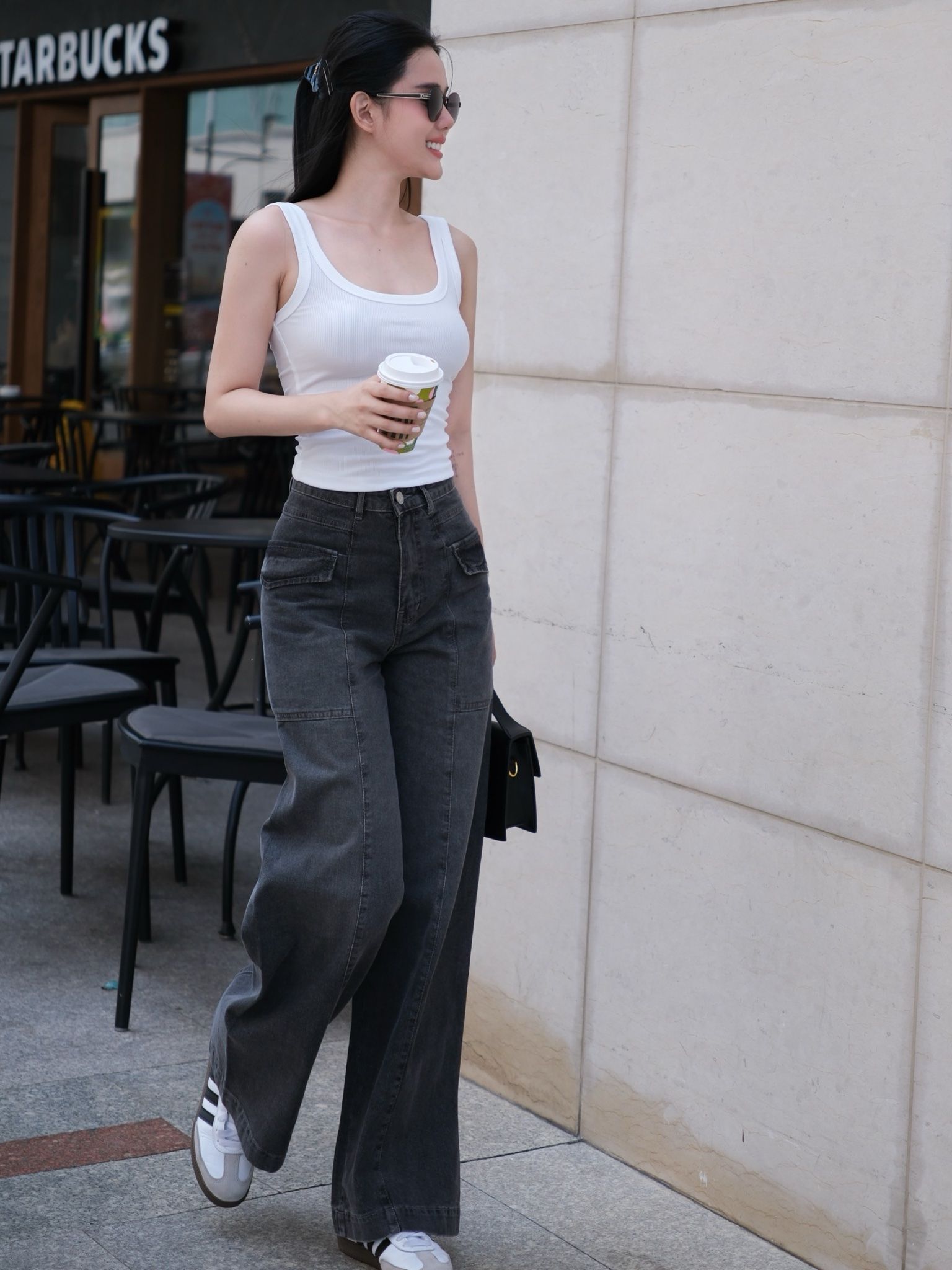 Áo Thun Gân 2s Cổ U