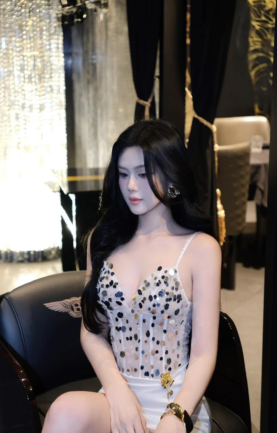 Đầm Lưới Kim Sa Phối Lụa