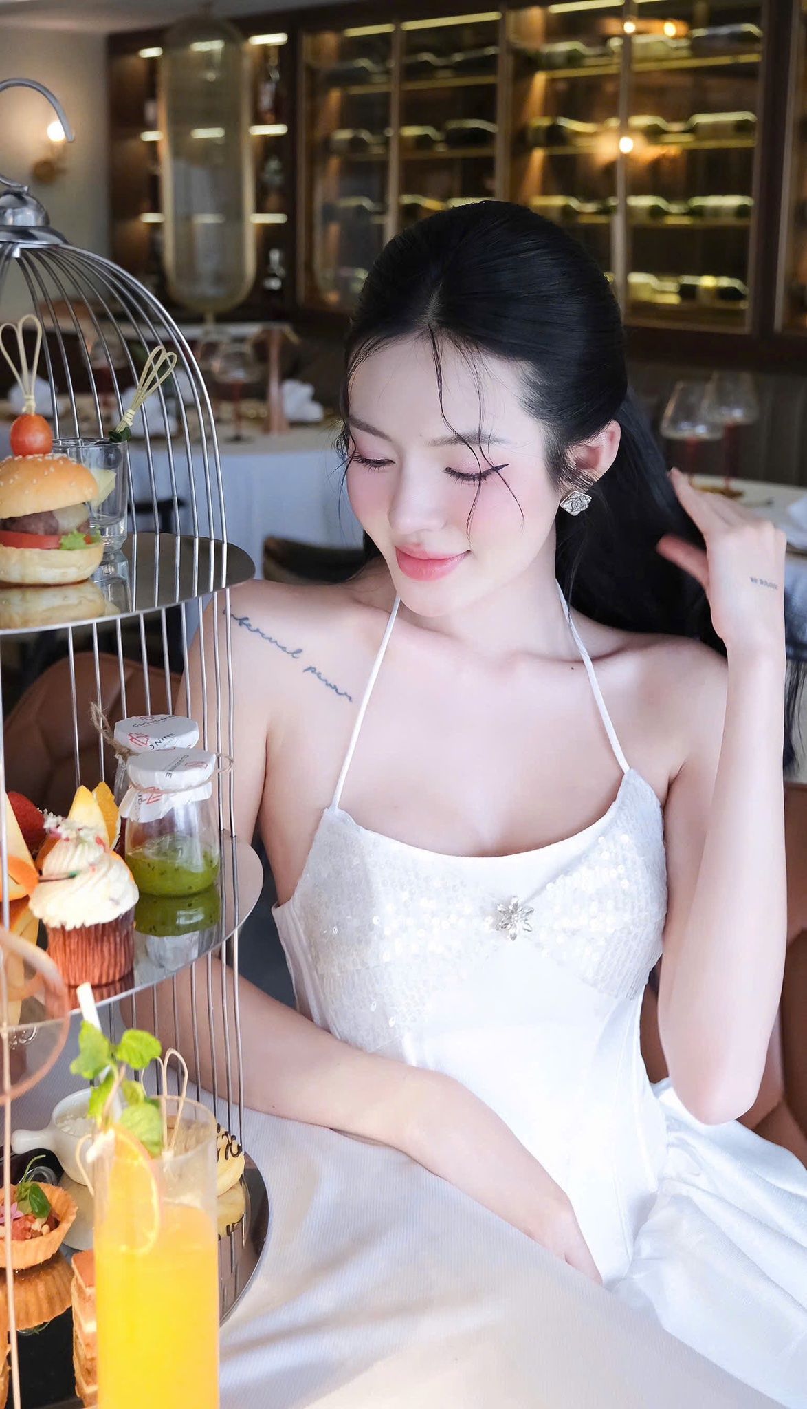 Đầm Yếm Bí kết Kim Sa
