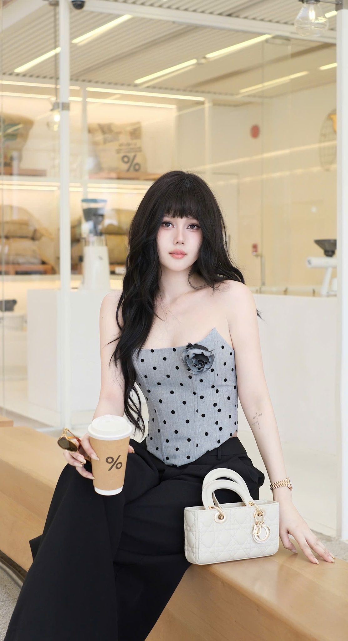 Áo Cup Chấm Bi Kèm Hoa