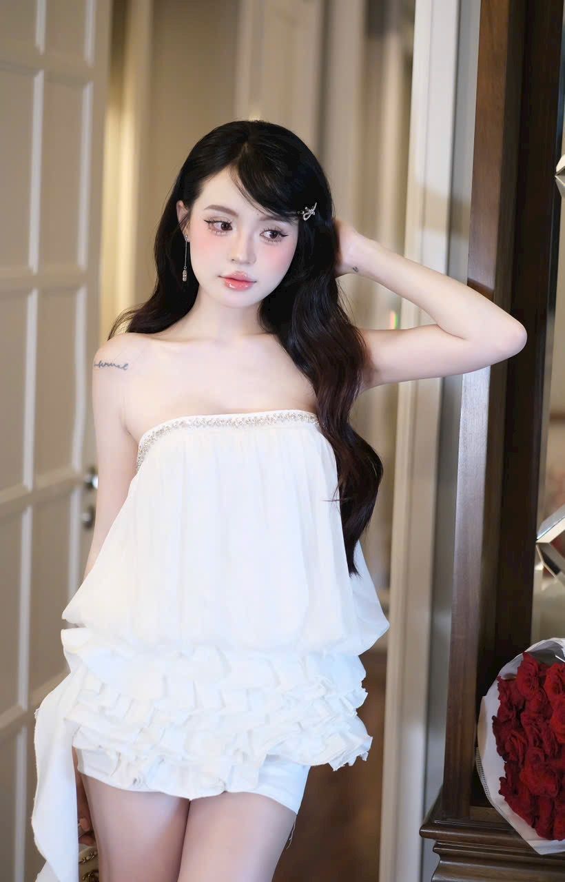 Đầm Ống Voan Tầng Viền Đá