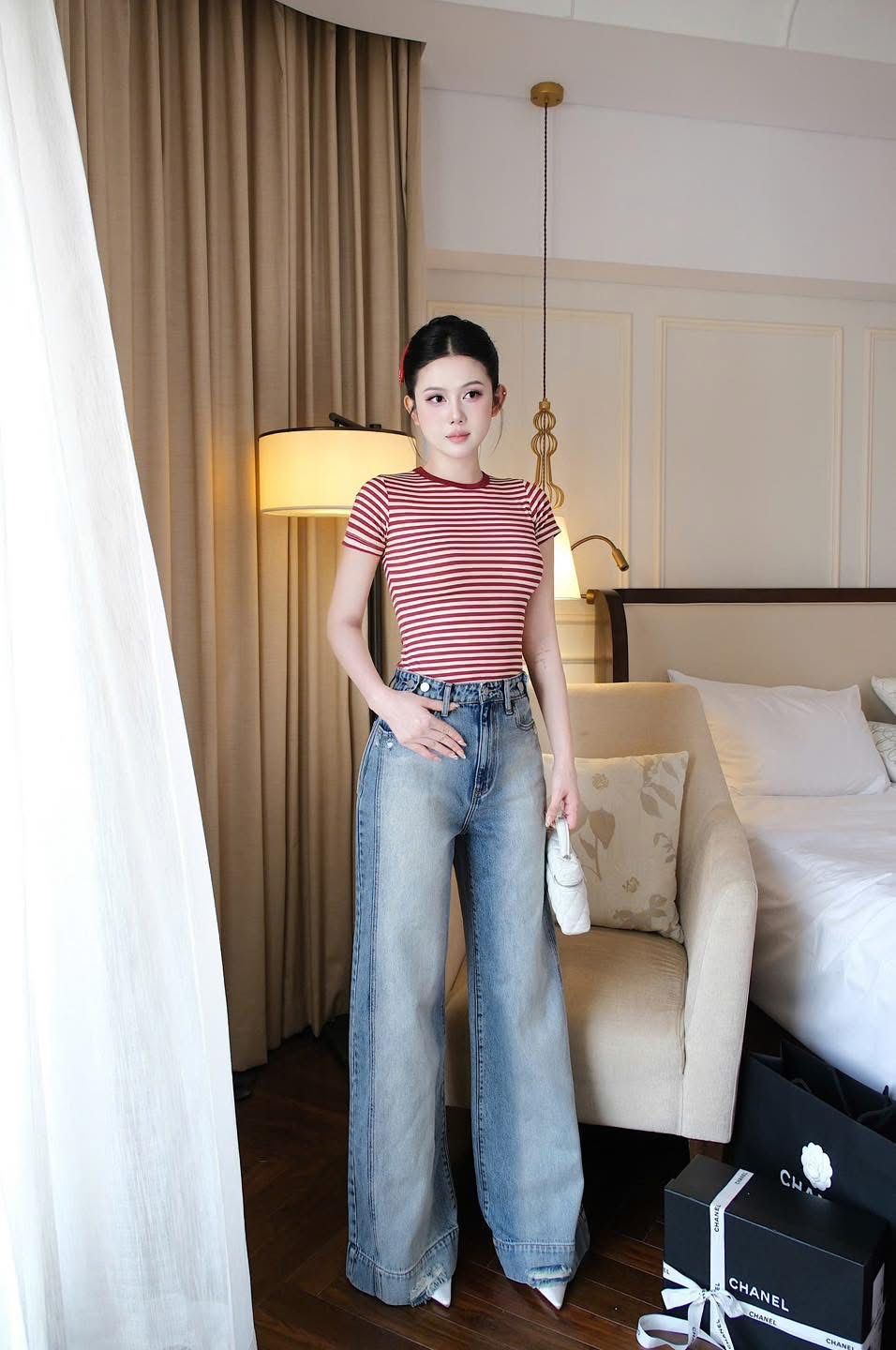 Quần Jean Ống Rộng Đường Chỉ