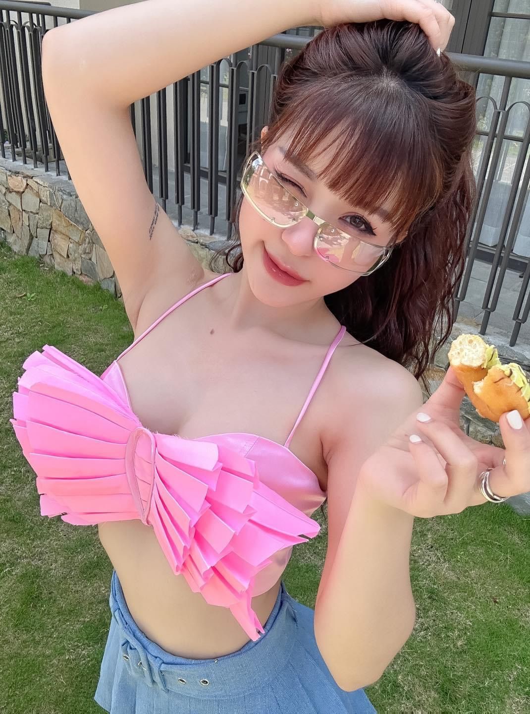 Áo Bướm Xếp Li