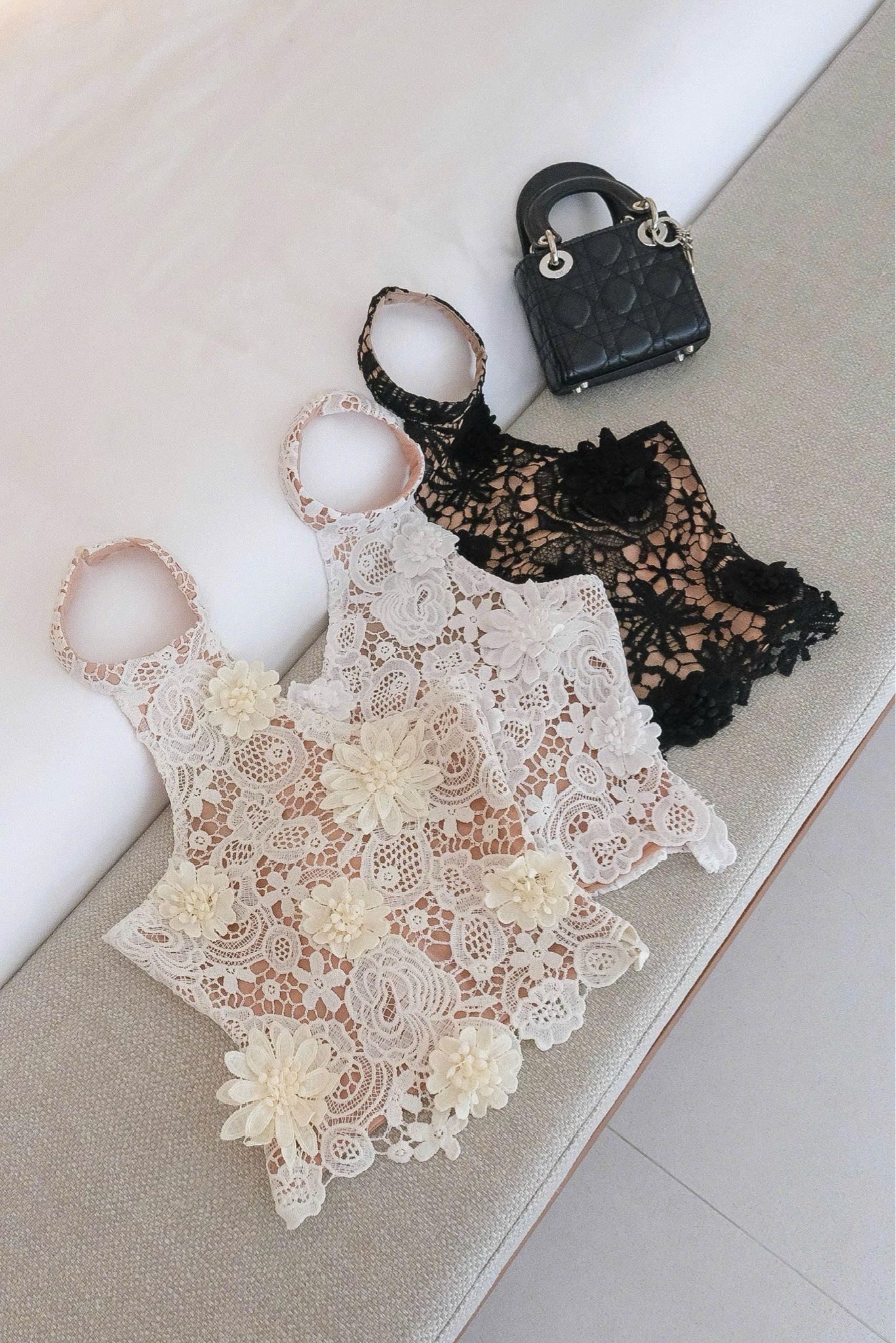 Áo Yếm Ren Kết Hoa