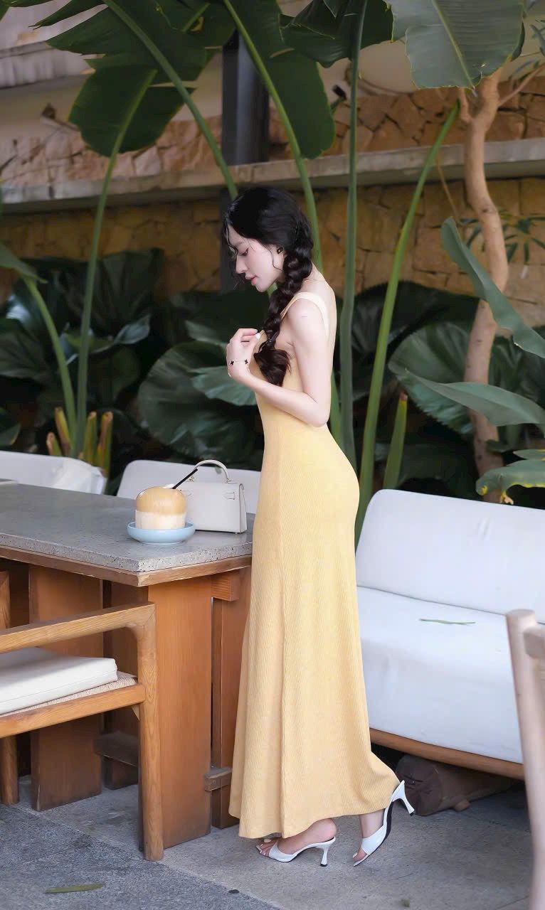 Đầm Thun Cổ U Đuôi Cá