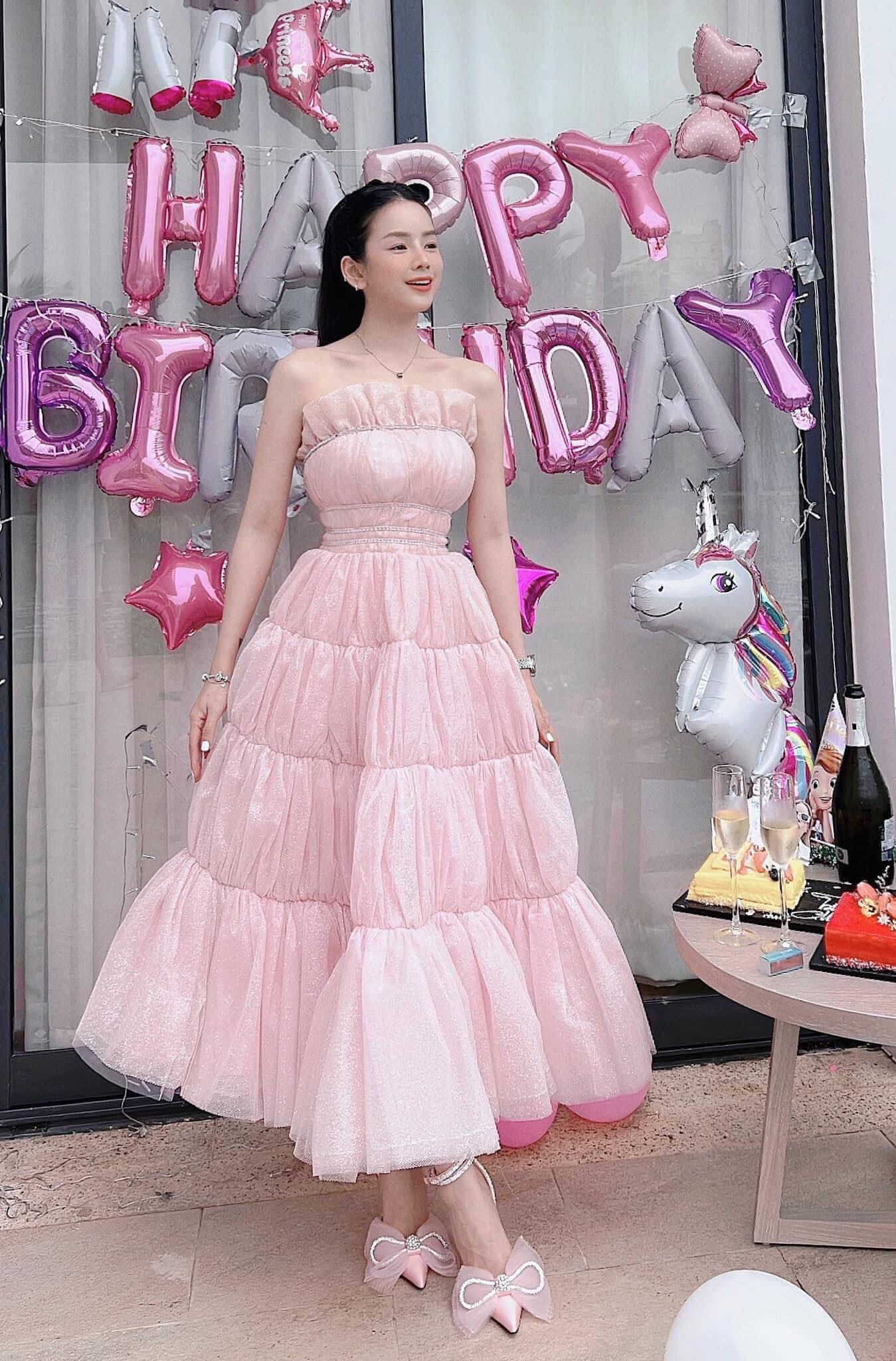 Đầm Công Chúa Viền Đá
