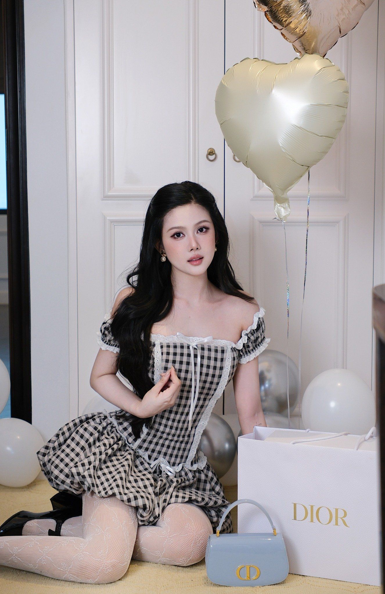 Đầm Caro Bẹt Vai Viền Xô