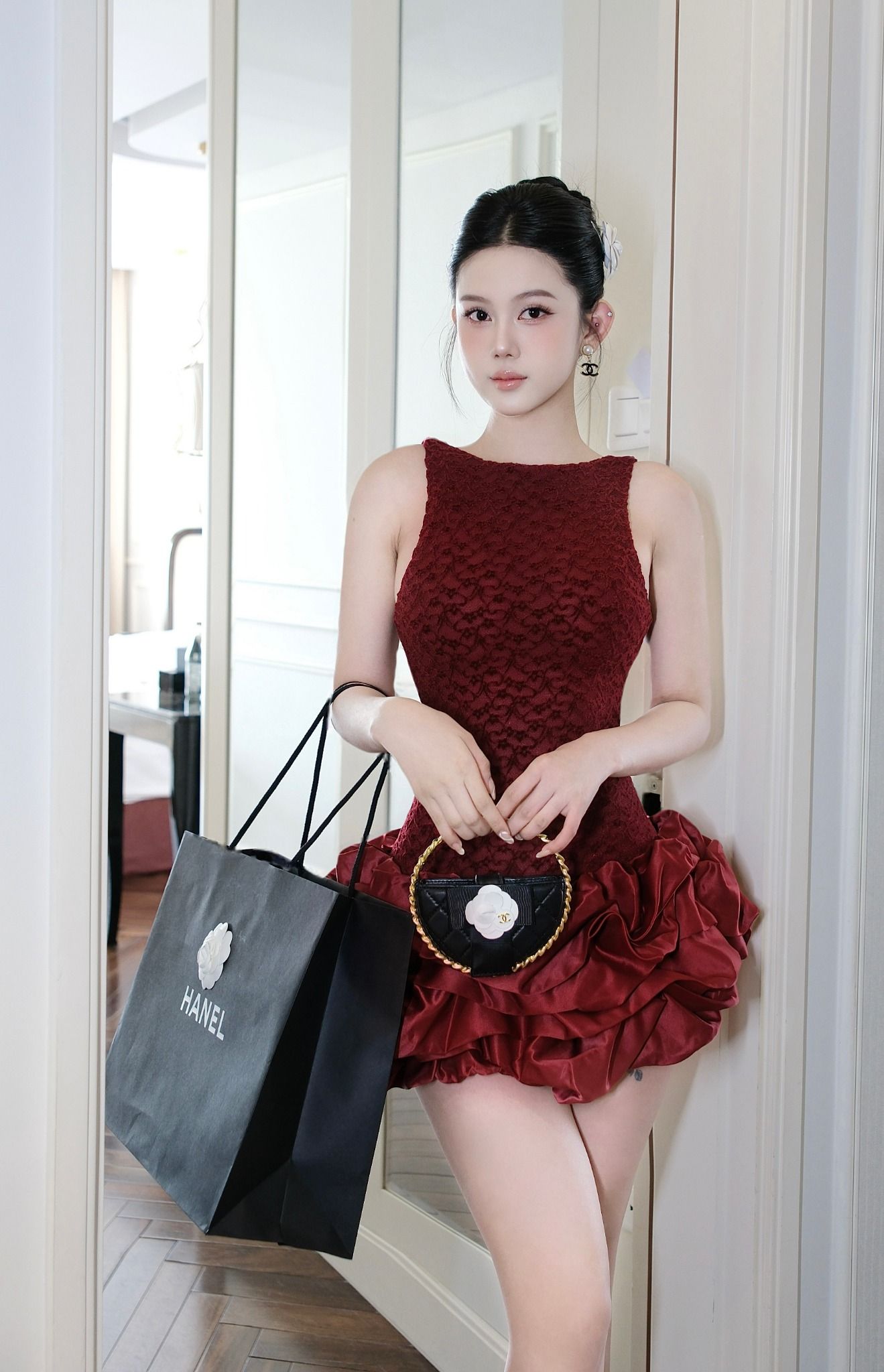 Đầm Ren Hở Lưng Tùng Bí